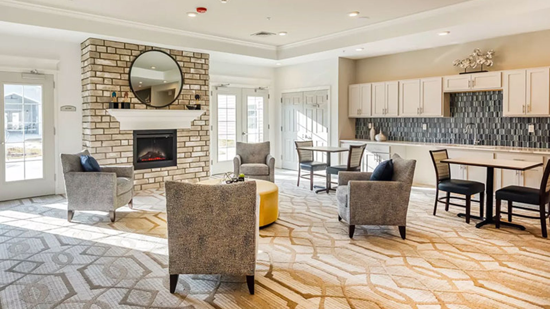 System.Collections.Generic.List`1[AFS.Common.Models.Photo] - Image 5