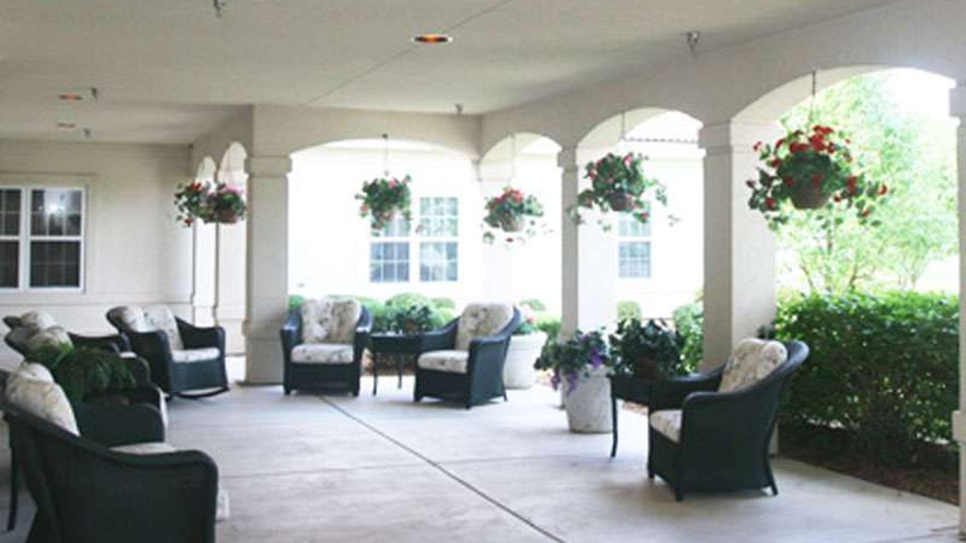 System.Collections.Generic.List`1[AFS.Common.Models.Photo] - Image 2