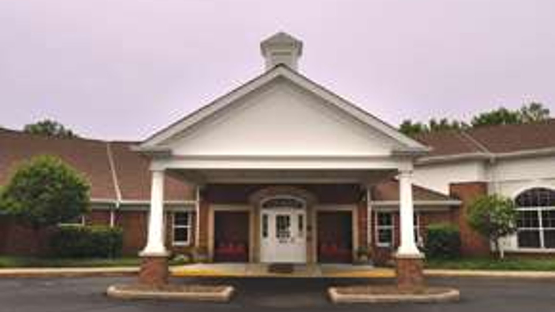 System.Collections.Generic.List`1[AFS.Common.Models.Photo] - Image 1