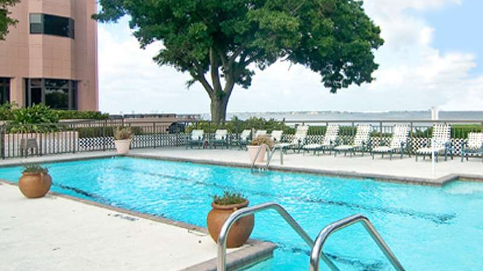 System.Collections.Generic.List`1[AFS.Common.Models.Photo] - Image 2