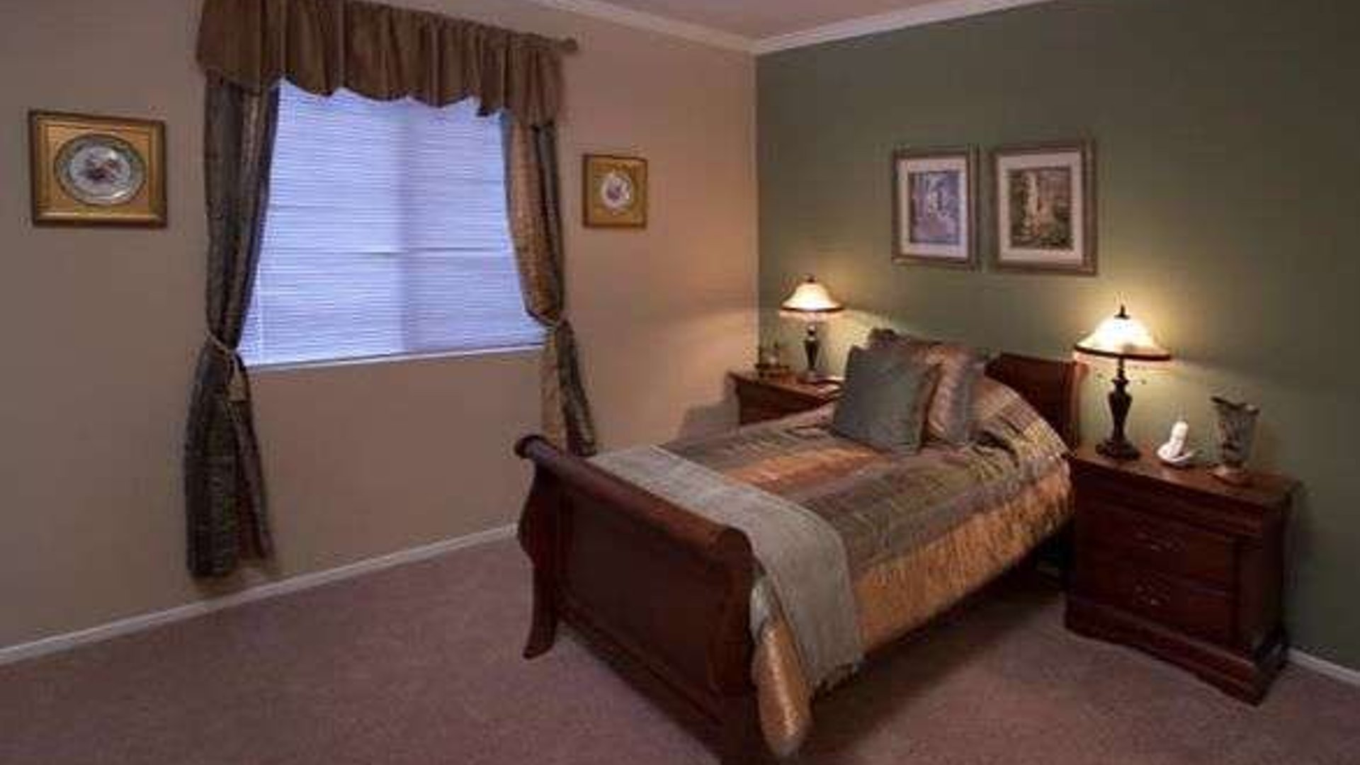 System.Collections.Generic.List`1[AFS.Common.Models.Photo] - Image 4