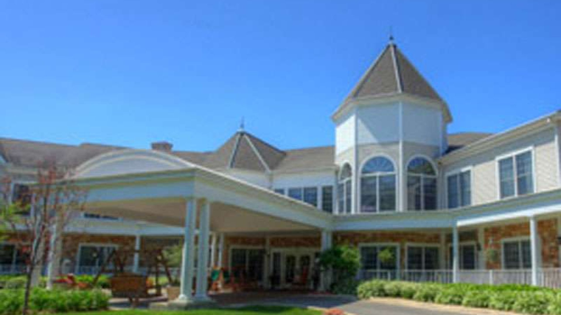 System.Collections.Generic.List`1[AFS.Common.Models.Photo] - Image 1