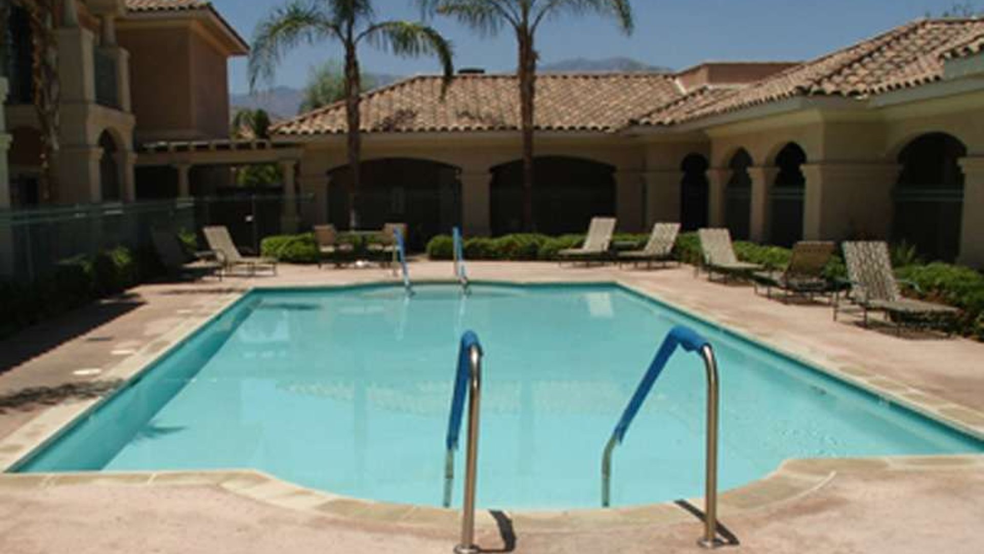 System.Collections.Generic.List`1[AFS.Common.Models.Photo] - Image 2