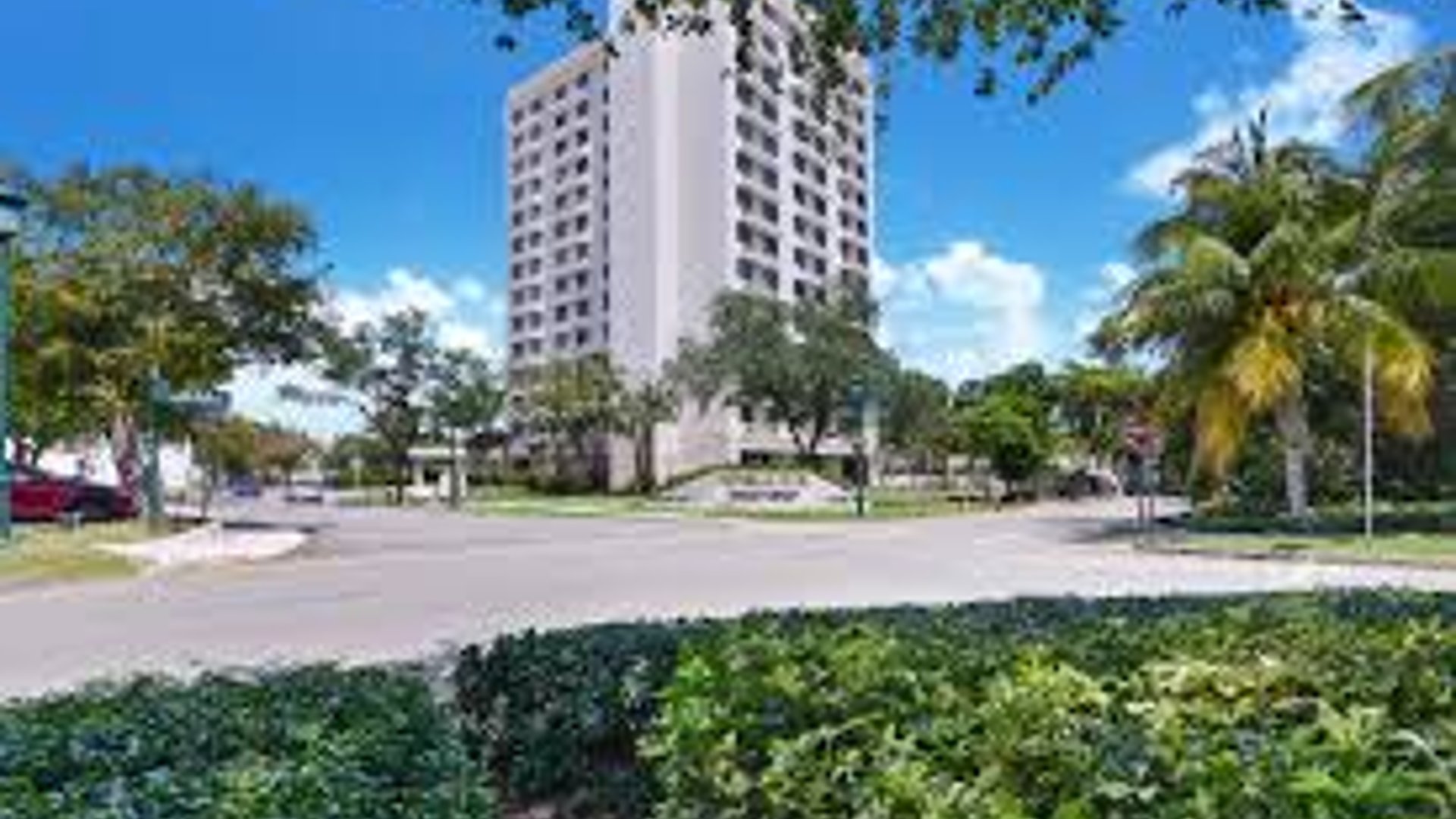 System.Collections.Generic.List`1[AFS.Common.Models.Photo] - Image 1