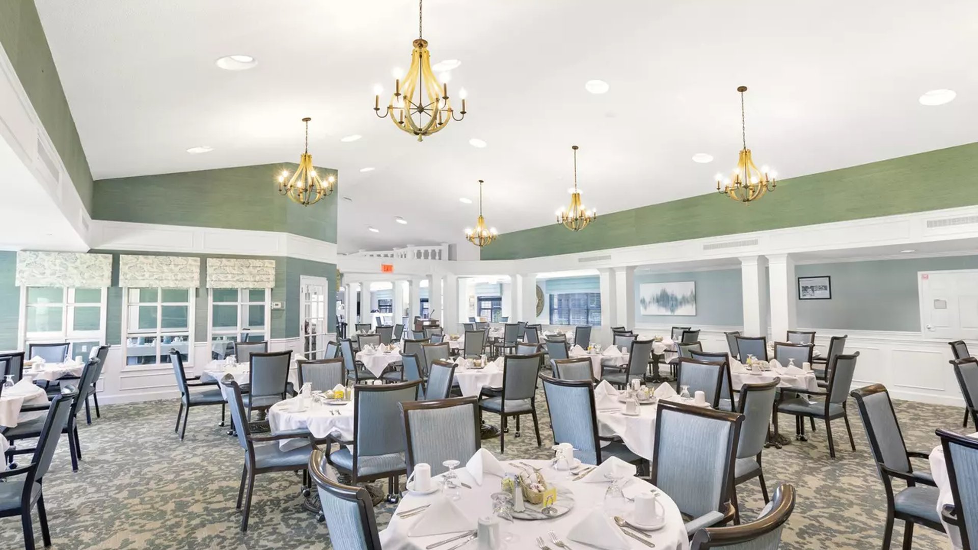 System.Collections.Generic.List`1[AFS.Common.Models.Photo] - Image 4