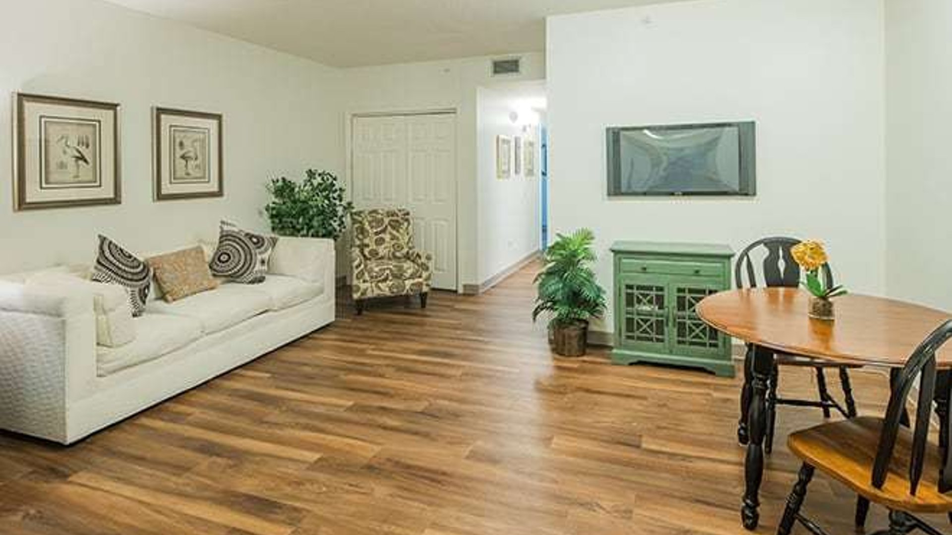 System.Collections.Generic.List`1[AFS.Common.Models.Photo] - Image 4