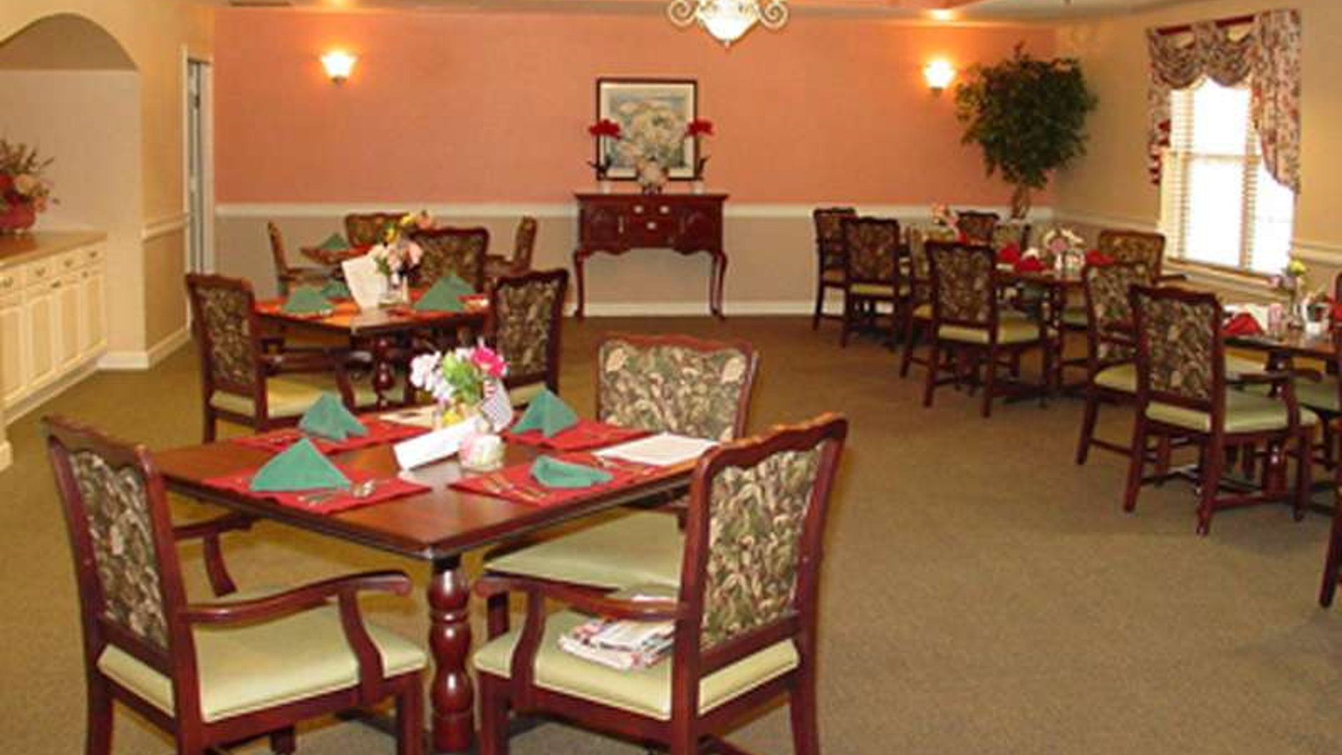 System.Collections.Generic.List`1[AFS.Common.Models.Photo] - Image 3