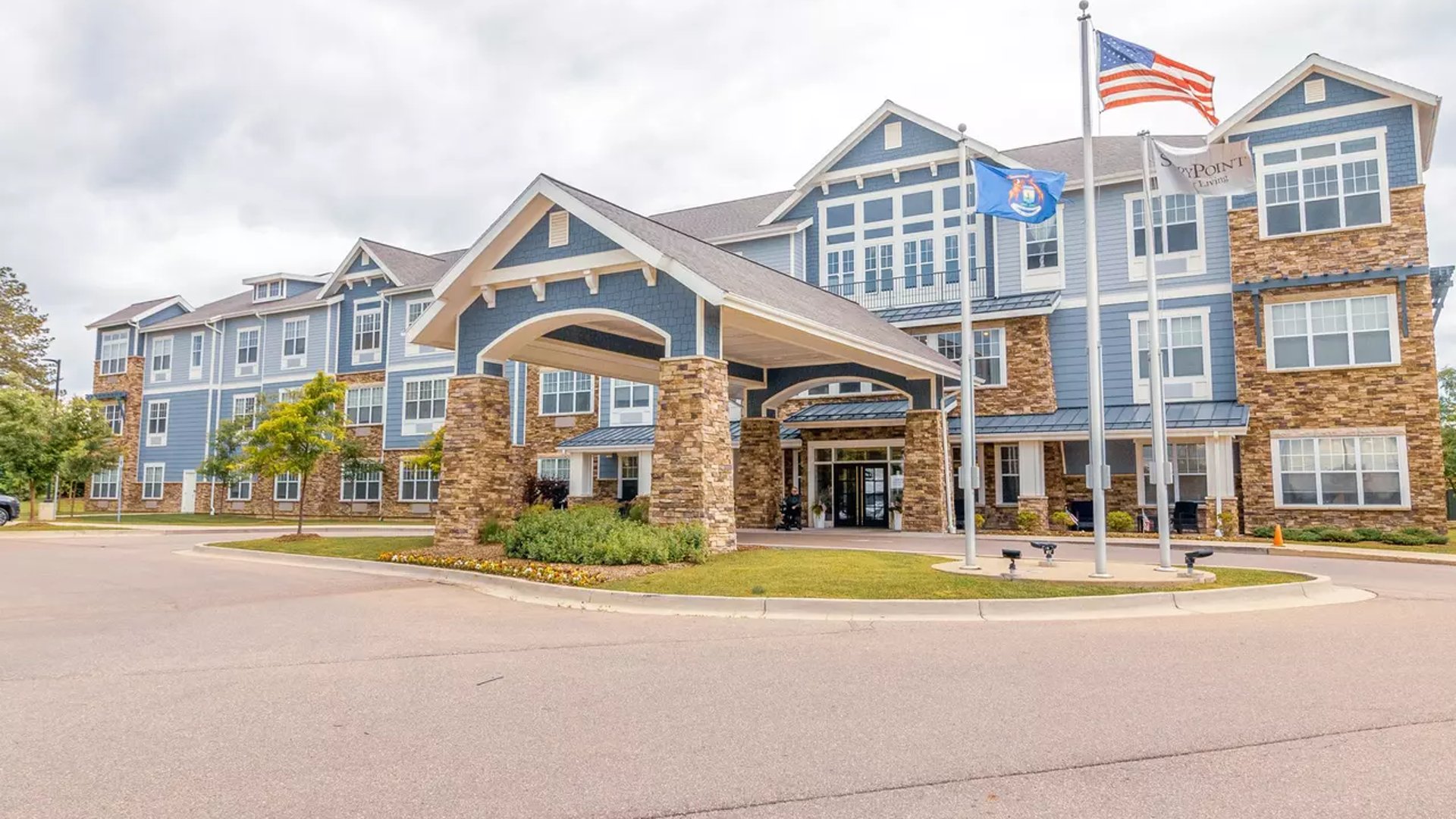 System.Collections.Generic.List`1[AFS.Common.Models.Photo] - Image 1