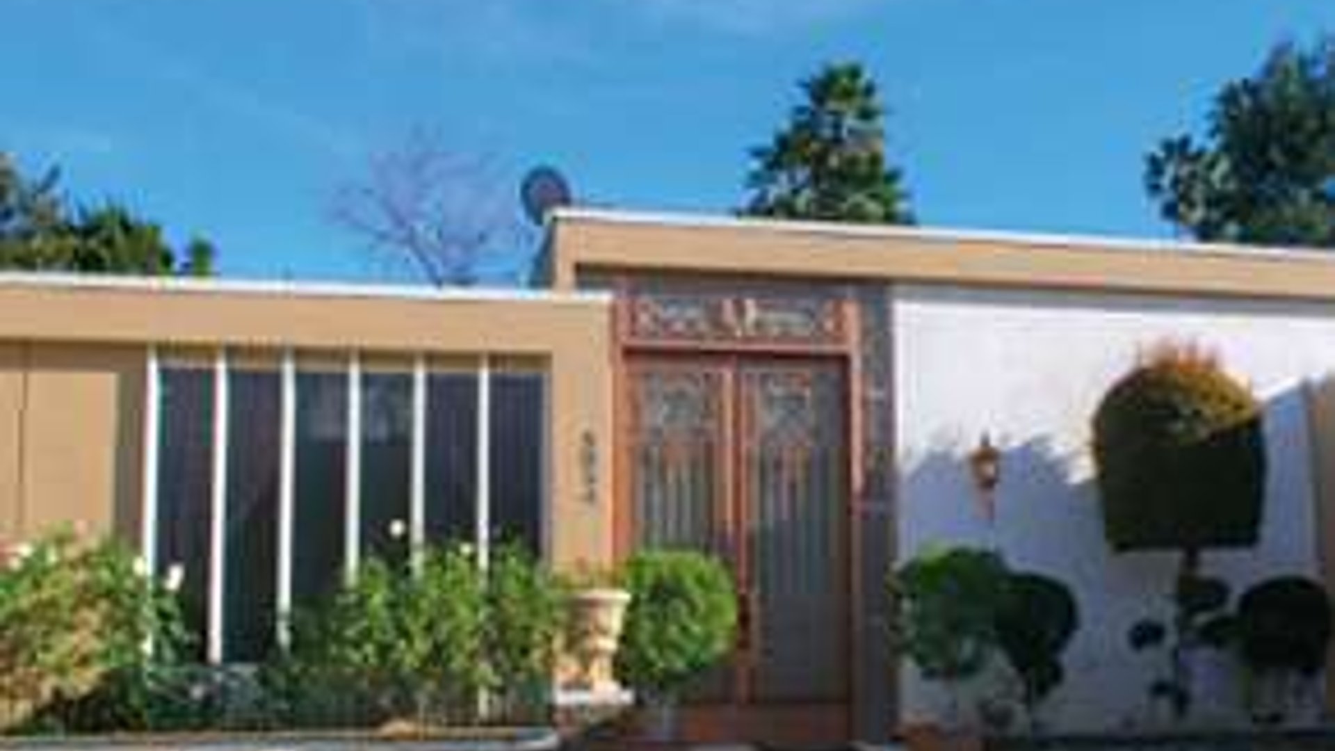 System.Collections.Generic.List`1[AFS.Common.Models.Photo] - Image 1