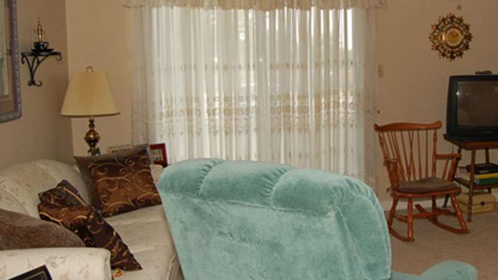 System.Collections.Generic.List`1[AFS.Common.Models.Photo] - Image 4