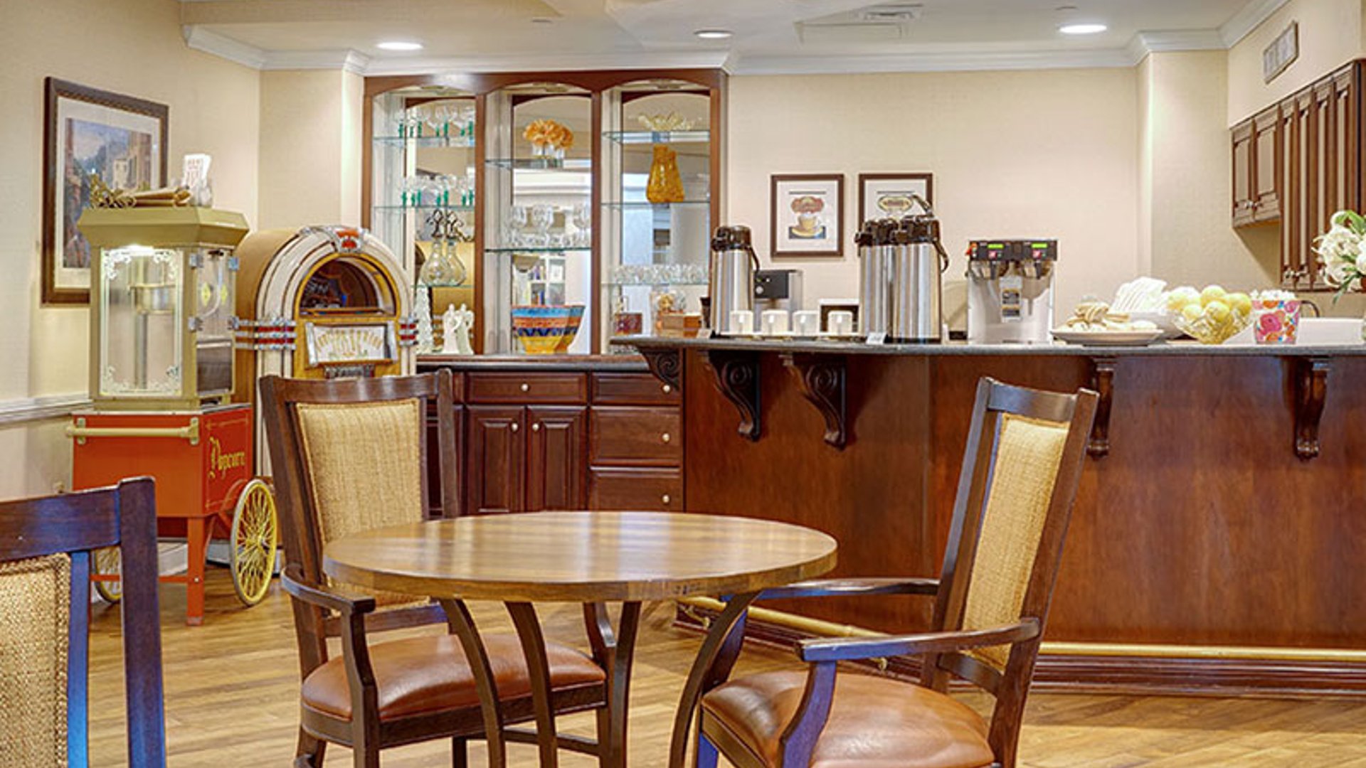 System.Collections.Generic.List`1[AFS.Common.Models.Photo] - Image 3