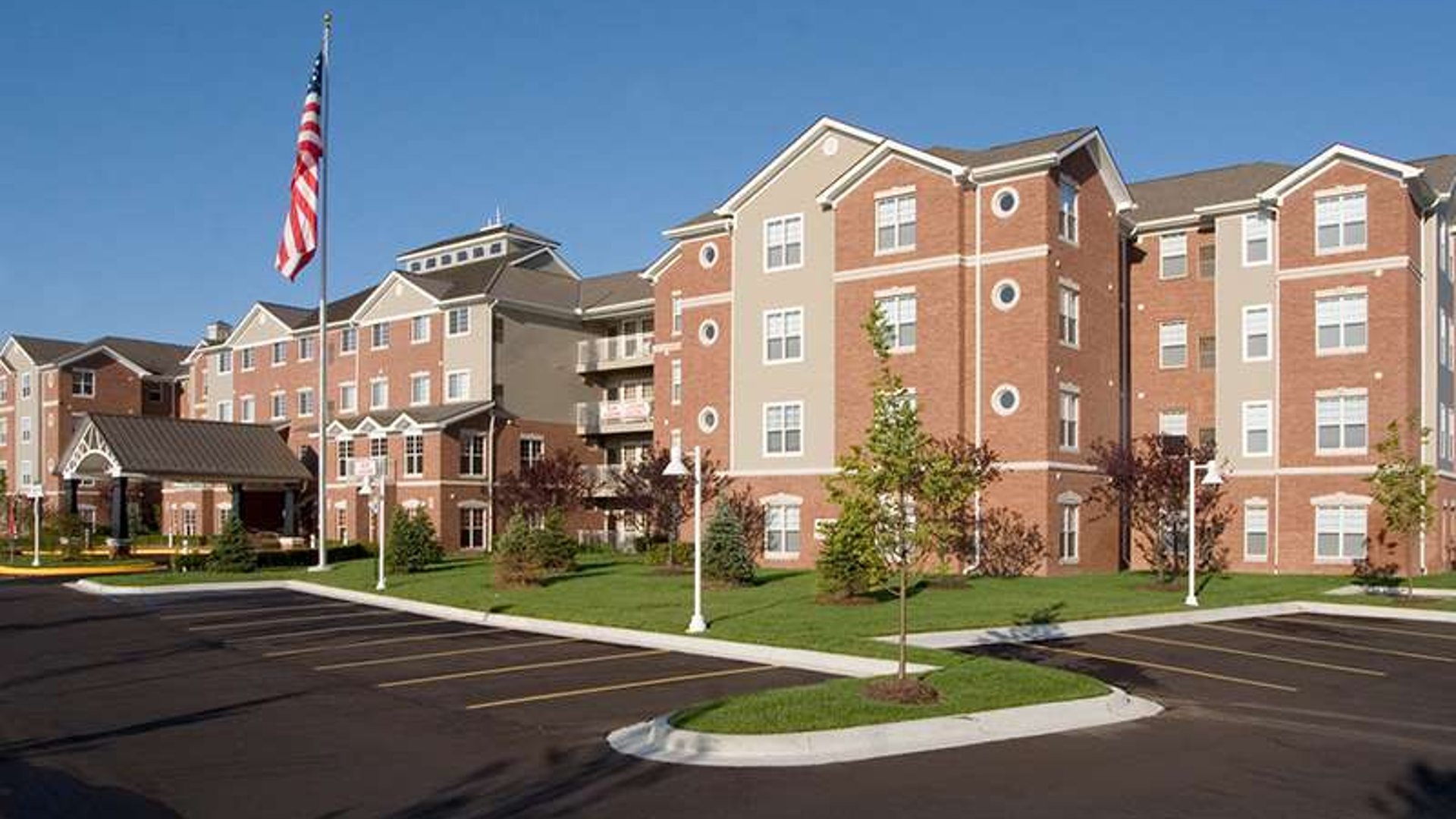 System.Collections.Generic.List`1[AFS.Common.Models.Photo] - Image 1