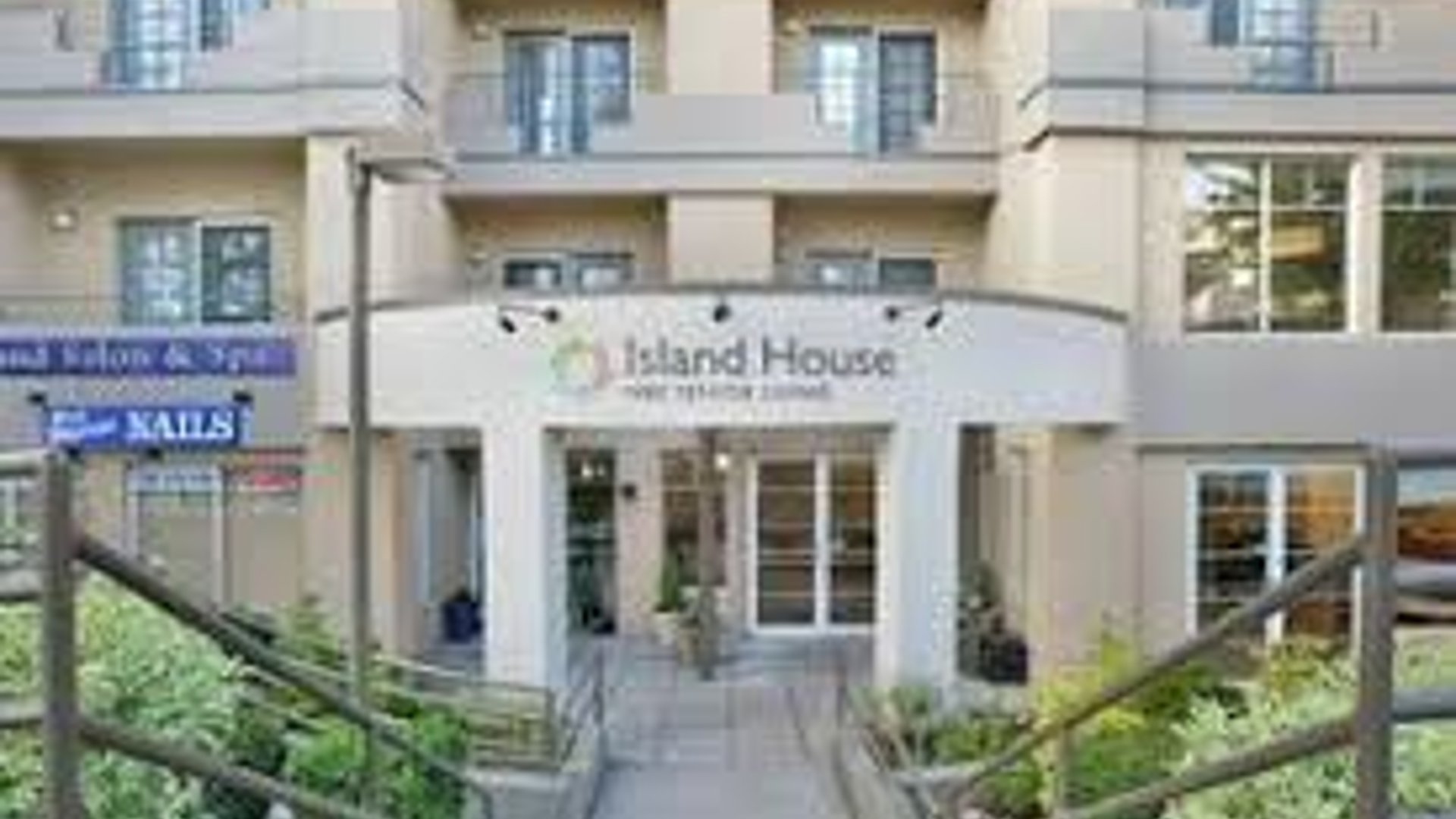 System.Collections.Generic.List`1[AFS.Common.Models.Photo] - Image 1