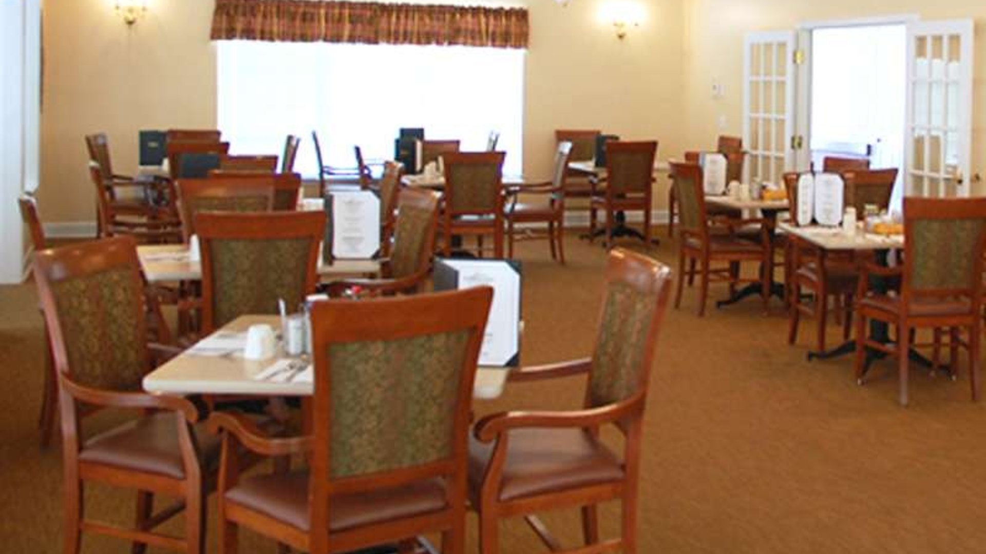 System.Collections.Generic.List`1[AFS.Common.Models.Photo] - Image 2