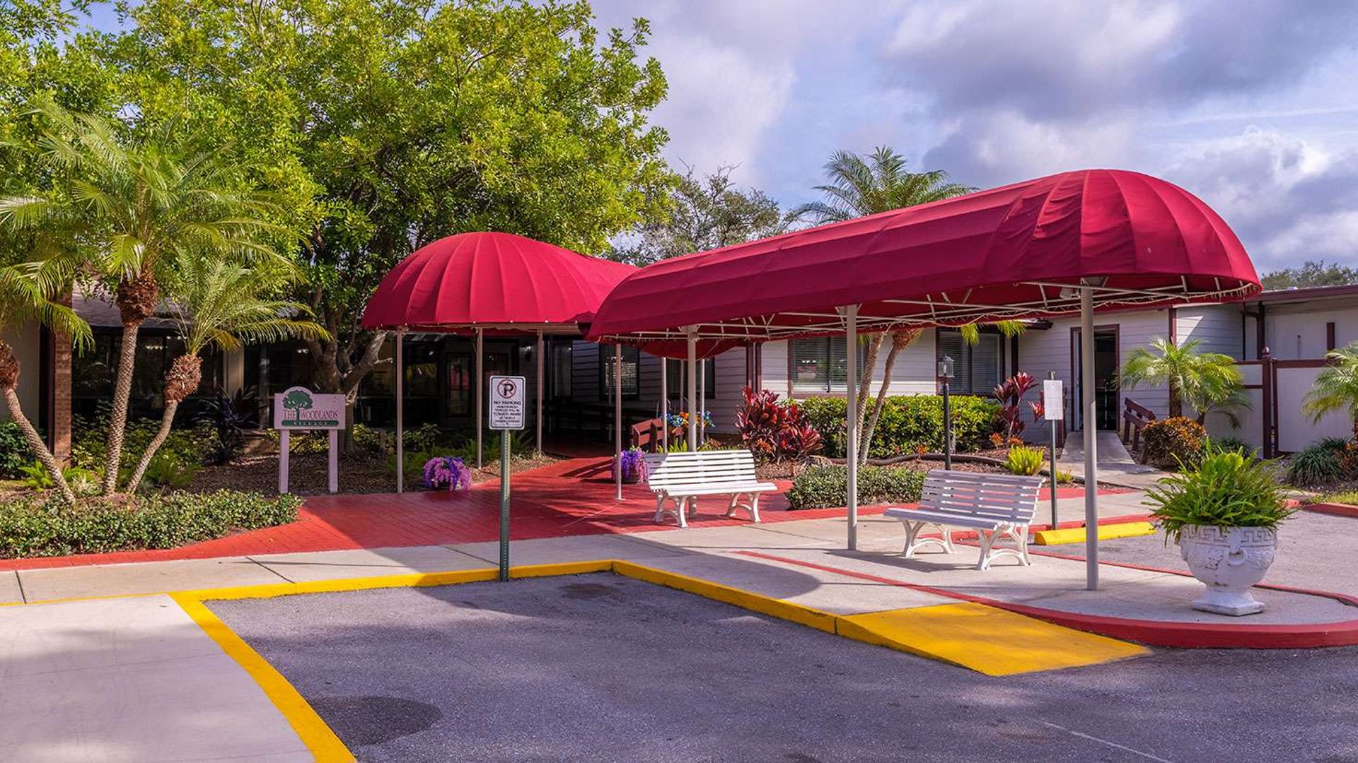 System.Collections.Generic.List`1[AFS.Common.Models.Photo] - Image 1