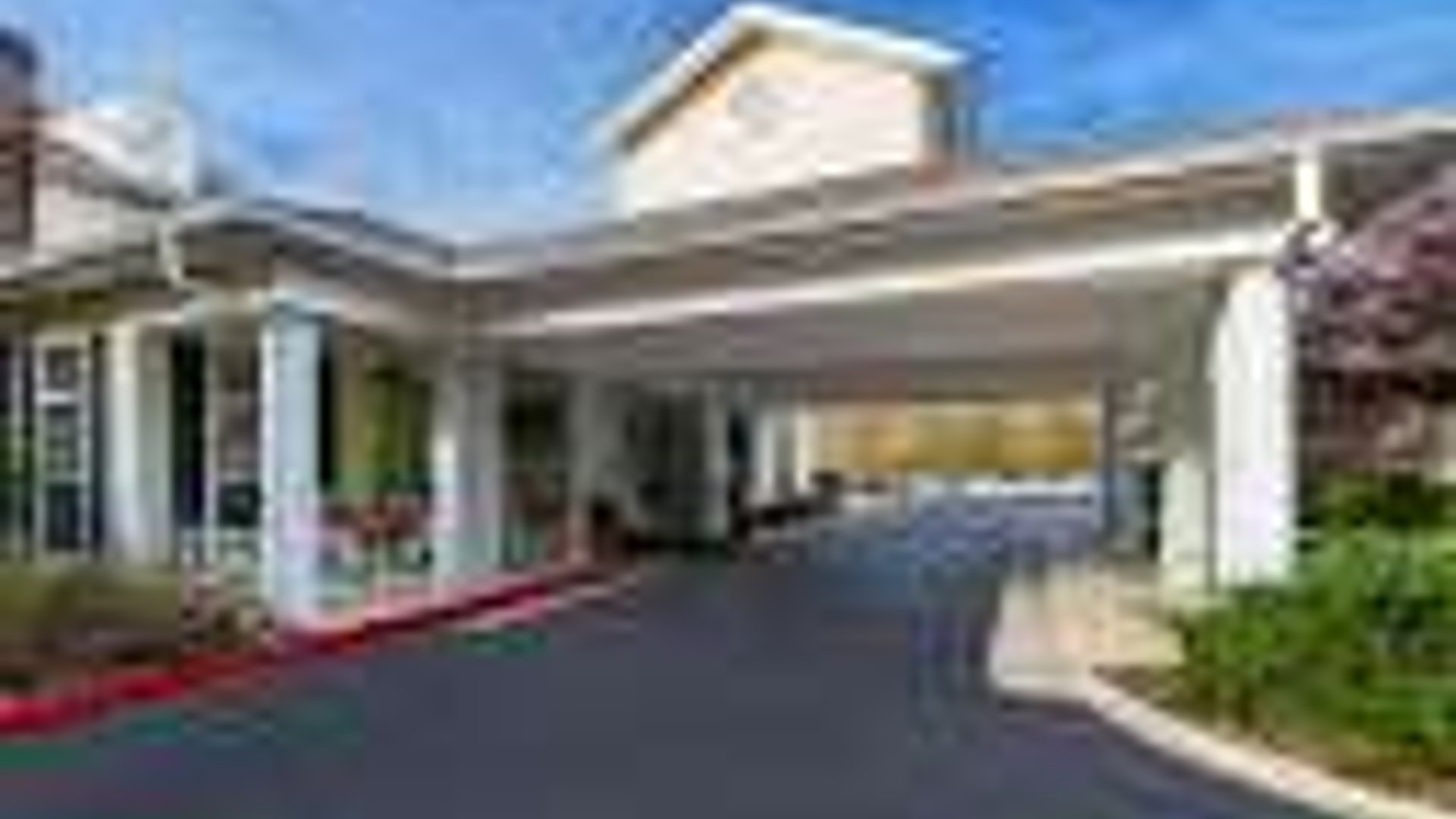 System.Collections.Generic.List`1[AFS.Common.Models.Photo] - Image 1