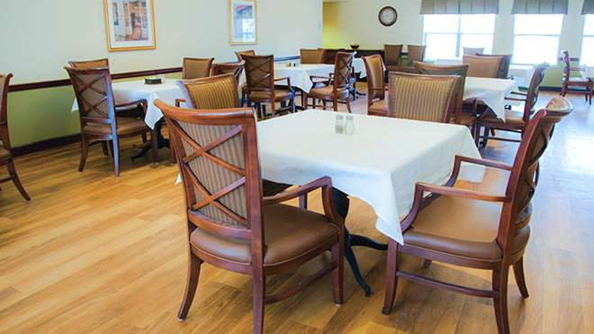 System.Collections.Generic.List`1[AFS.Common.Models.Photo] - Image 4