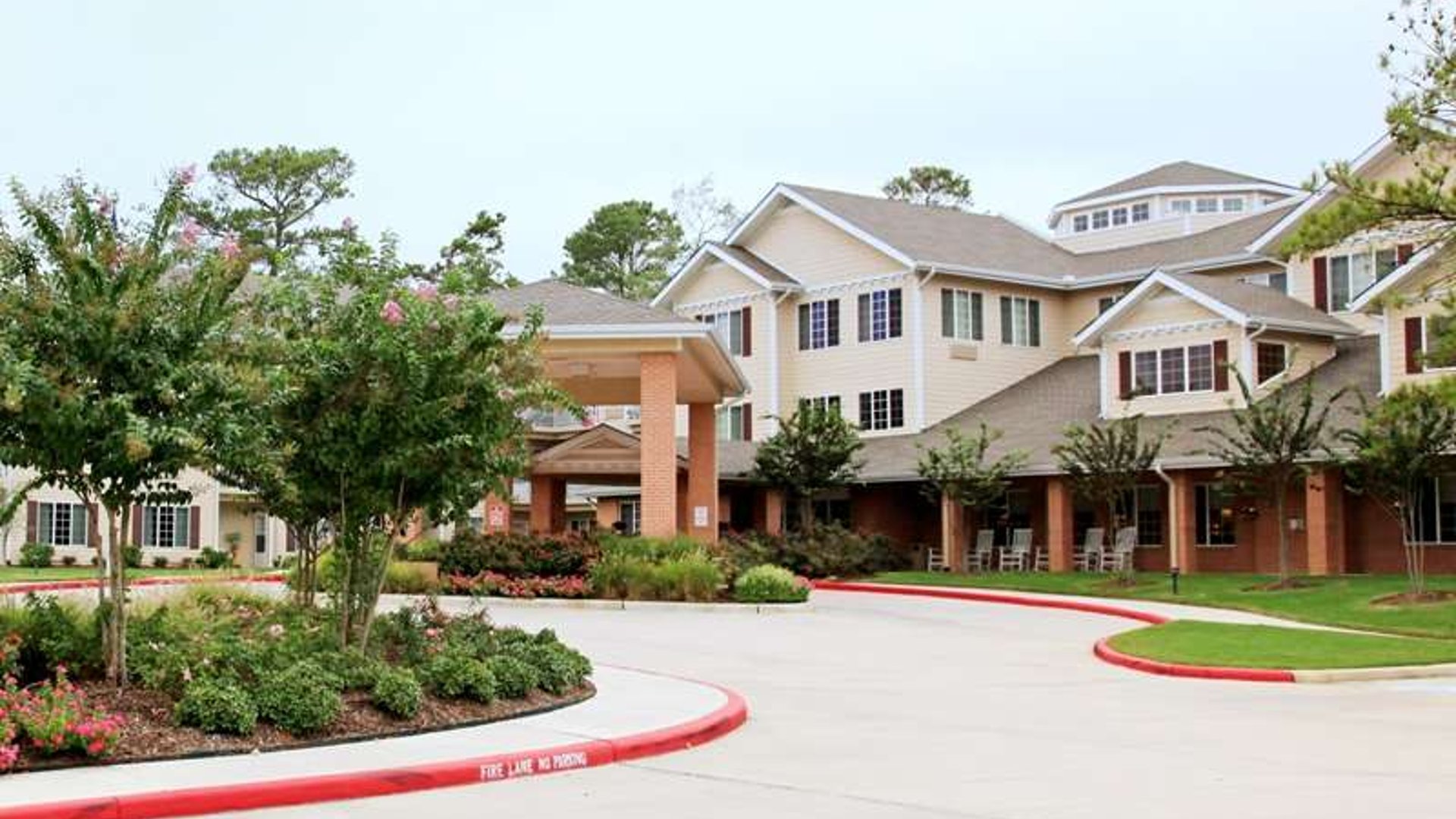 System.Collections.Generic.List`1[AFS.Common.Models.Photo] - Image 1