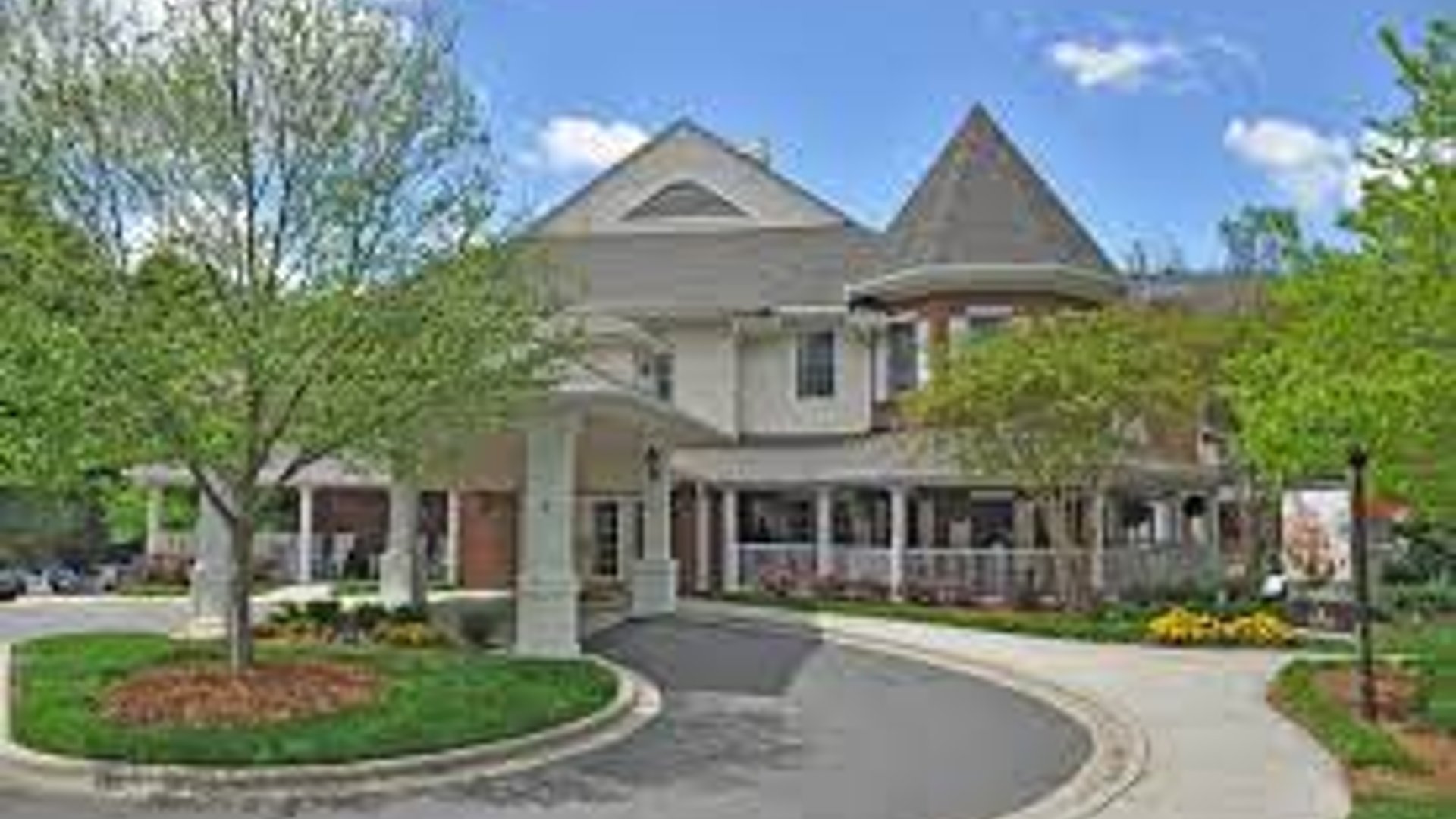 System.Collections.Generic.List`1[AFS.Common.Models.Photo] - Image 1