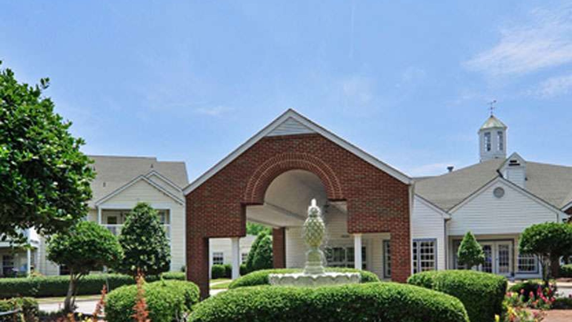 System.Collections.Generic.List`1[AFS.Common.Models.Photo] - Image 1