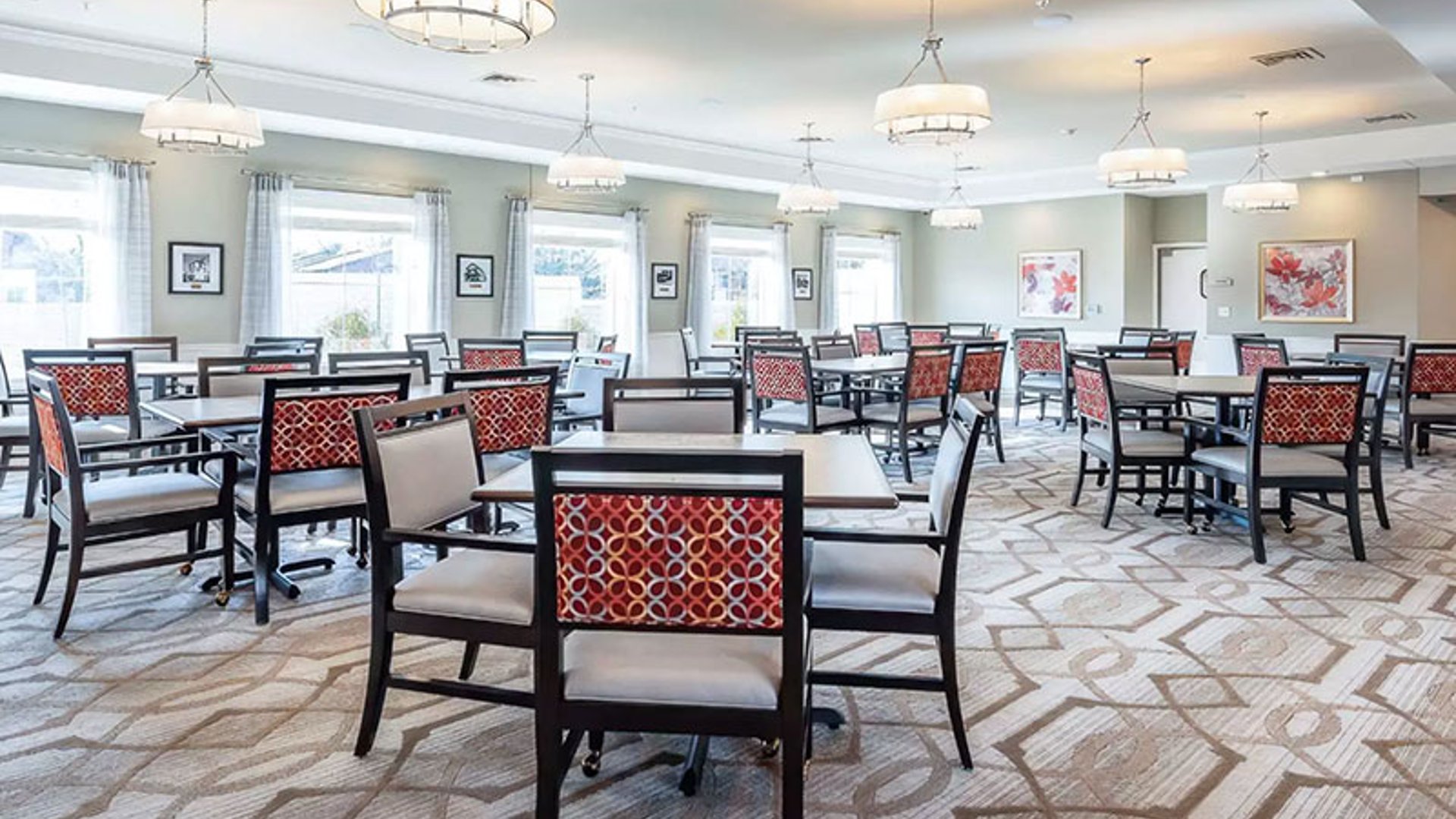 System.Collections.Generic.List`1[AFS.Common.Models.Photo] - Image 4