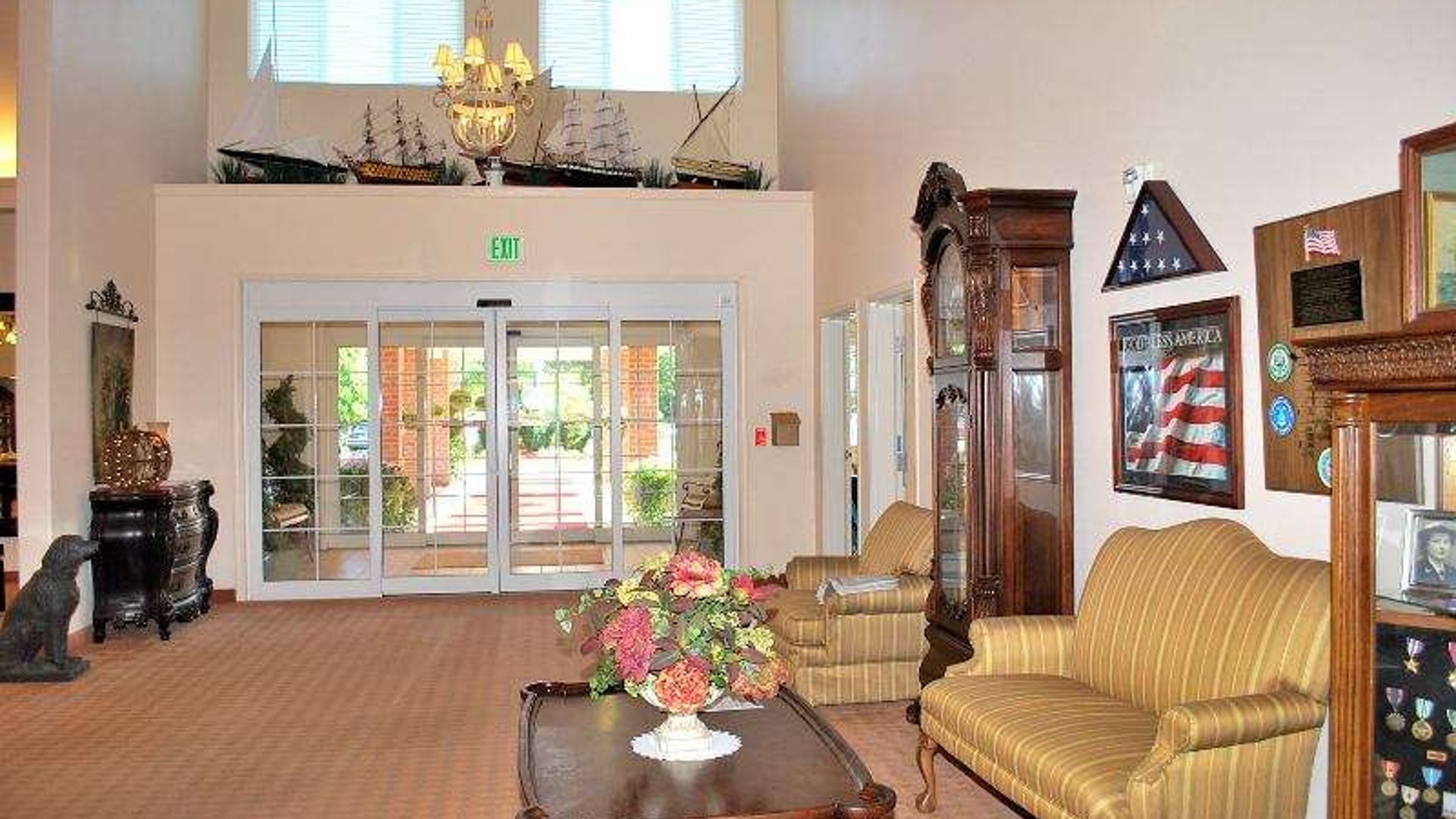 System.Collections.Generic.List`1[AFS.Common.Models.Photo] - Image 2