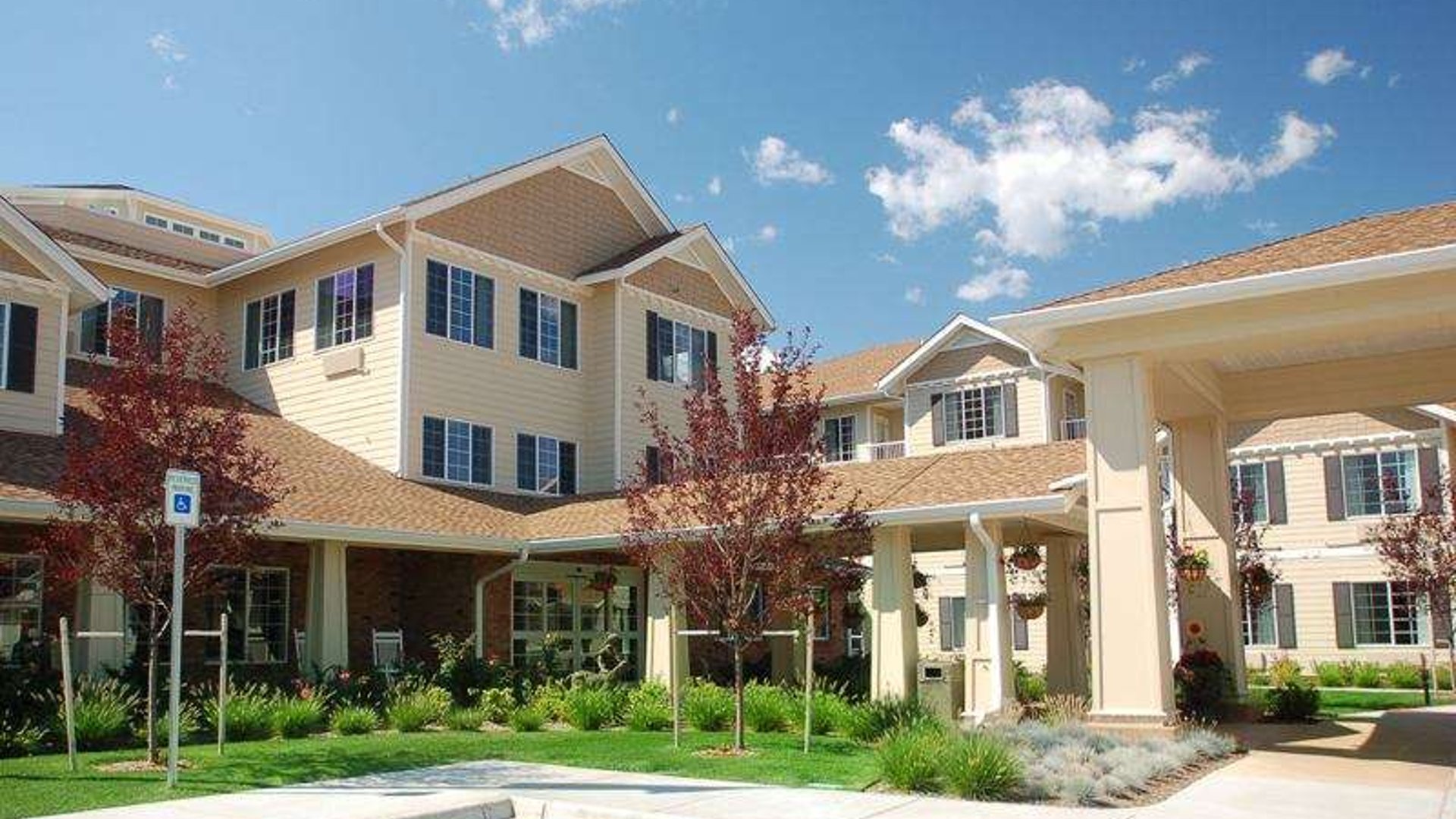 System.Collections.Generic.List`1[AFS.Common.Models.Photo] - Image 1