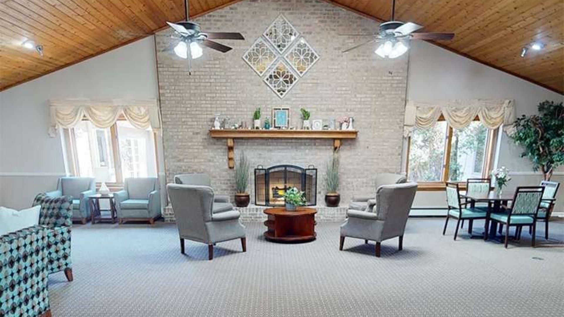 System.Collections.Generic.List`1[AFS.Common.Models.Photo] - Image 1