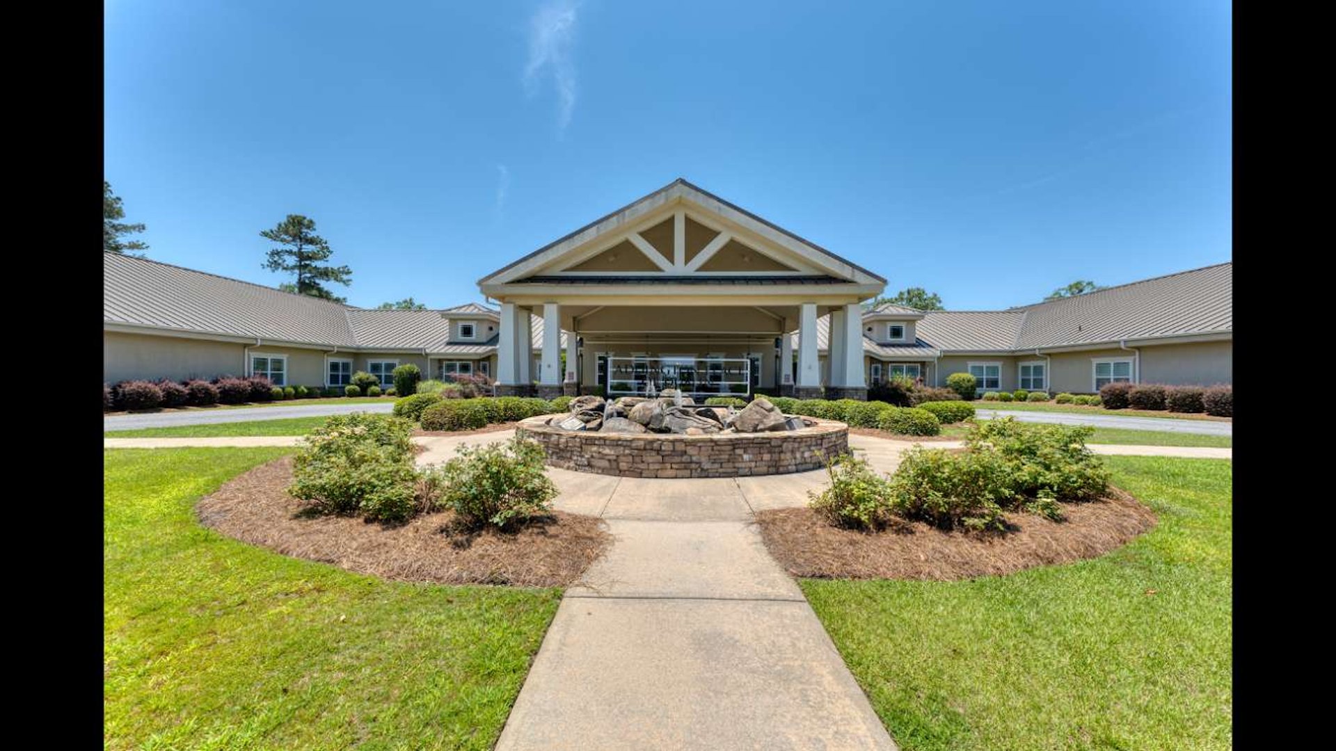 System.Collections.Generic.List`1[AFS.Common.Models.Photo] - Image 1