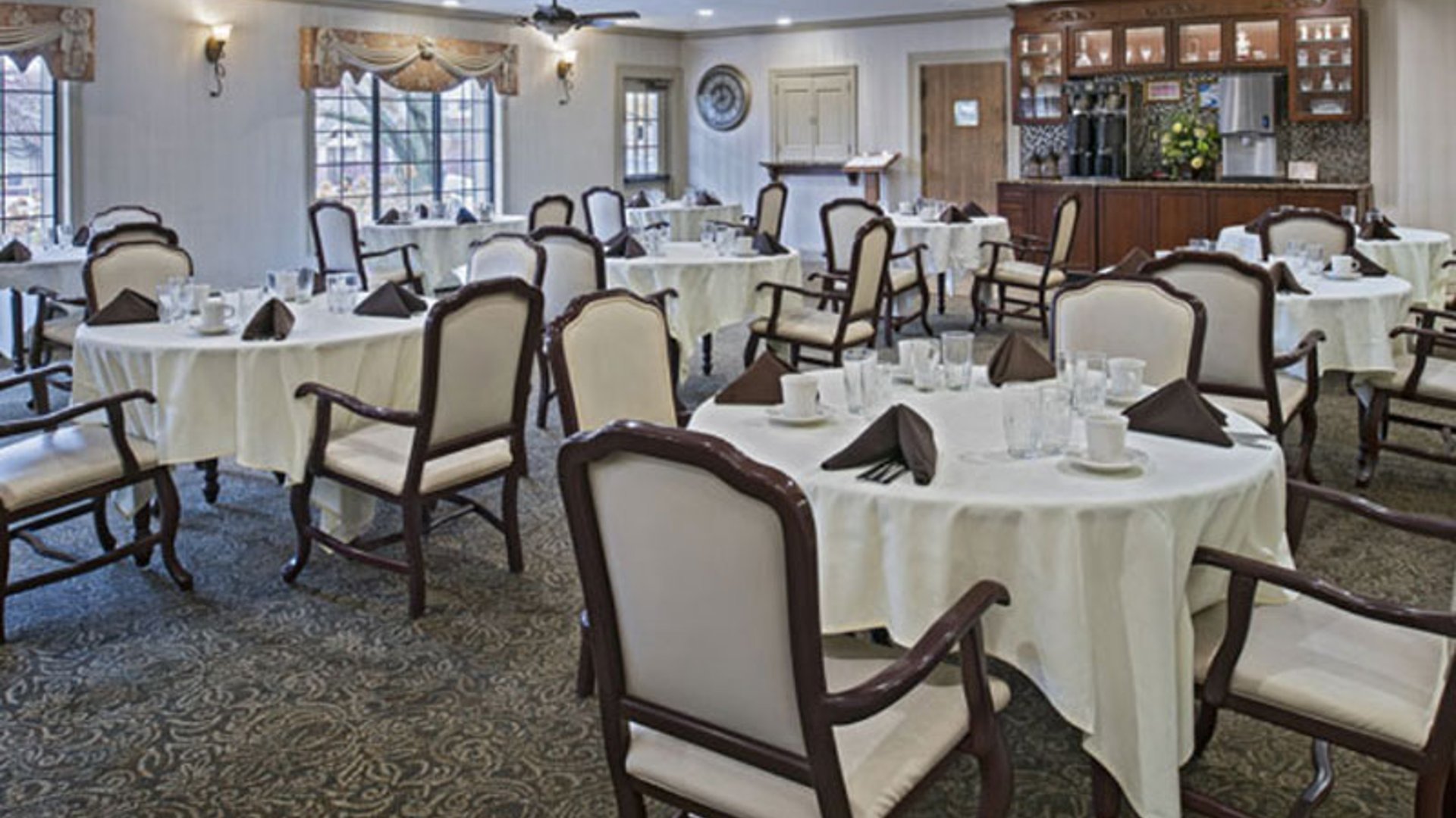 System.Collections.Generic.List`1[AFS.Common.Models.Photo] - Image 3