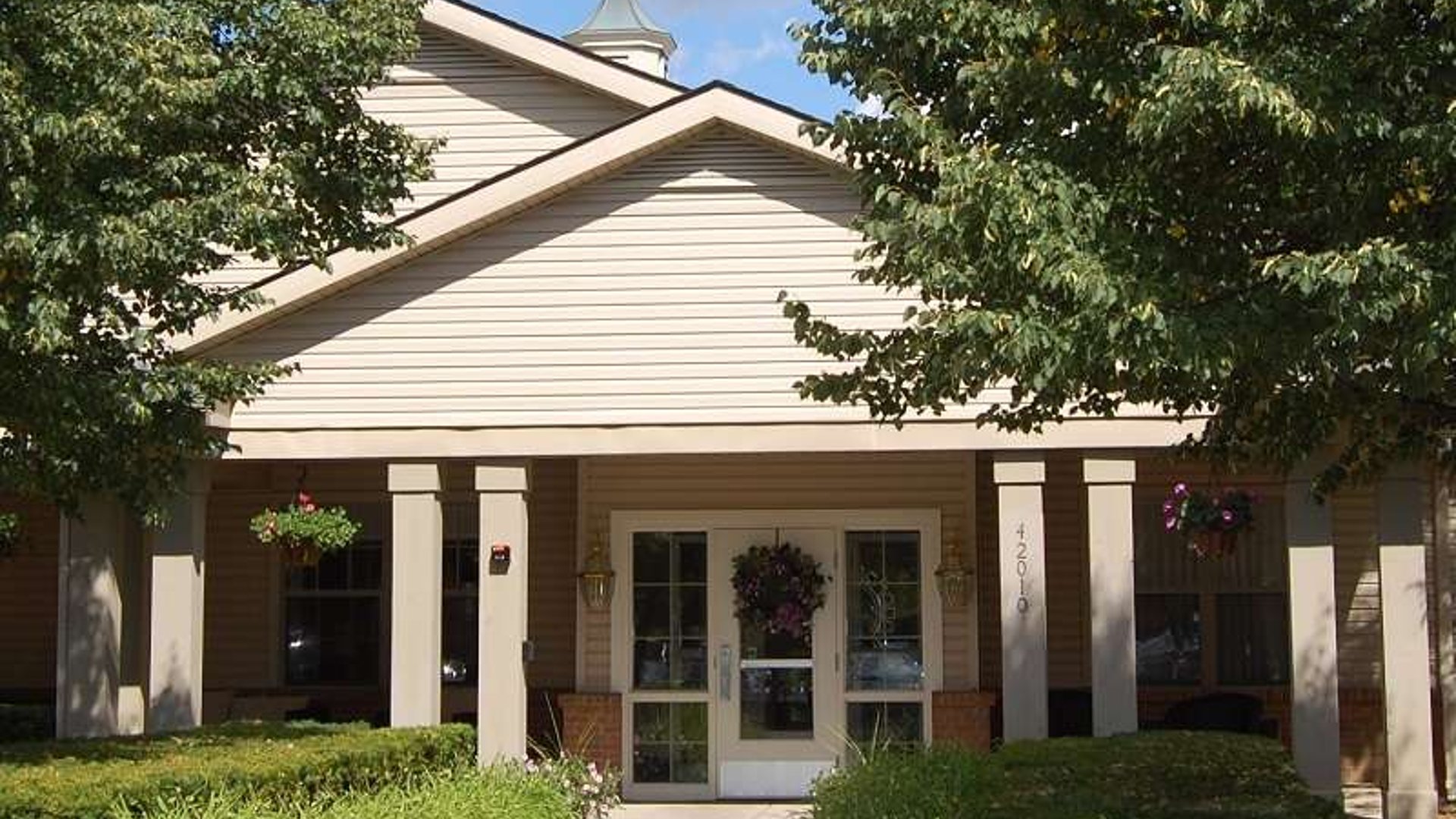 System.Collections.Generic.List`1[AFS.Common.Models.Photo] - Image 1