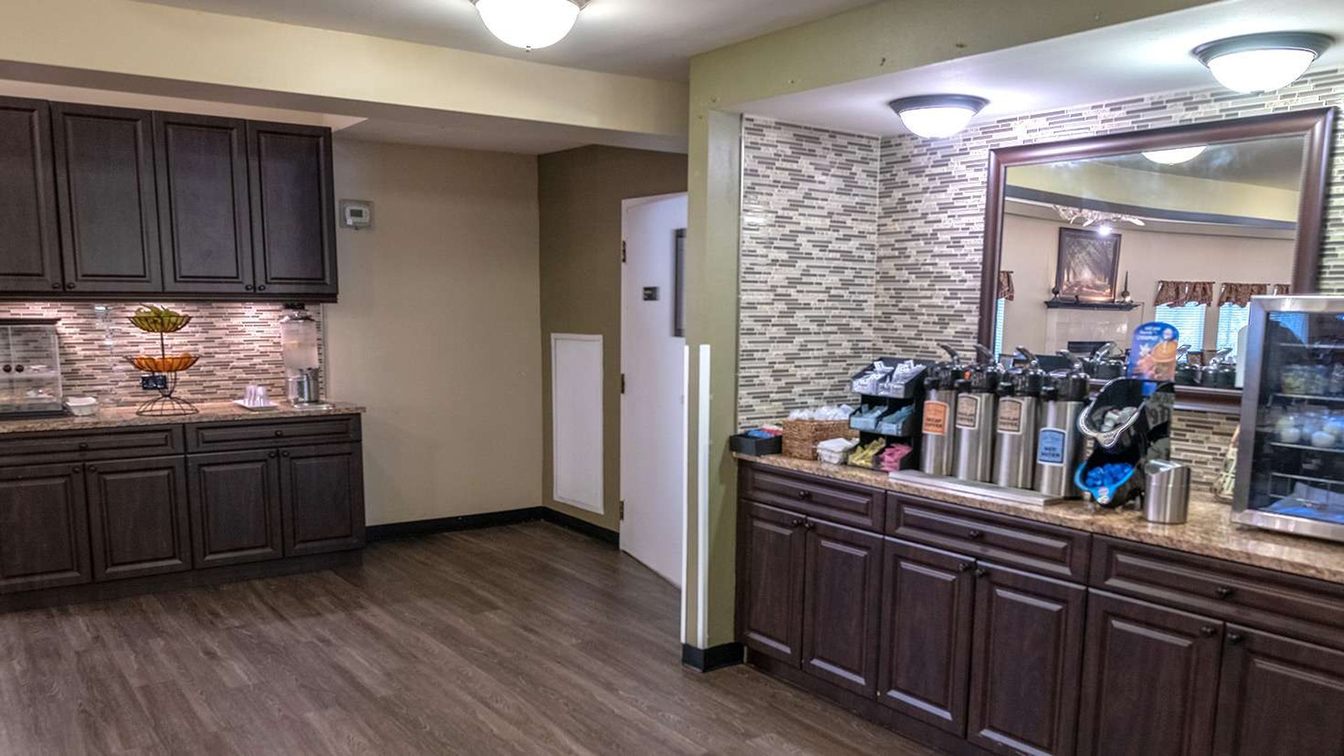 System.Collections.Generic.List`1[AFS.Common.Models.Photo] - Image 3