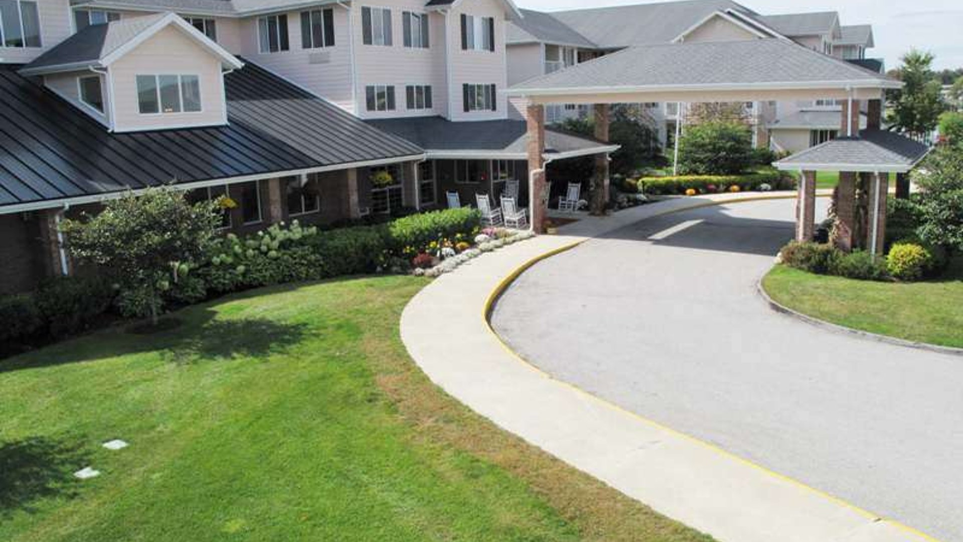 System.Collections.Generic.List`1[AFS.Common.Models.Photo] - Image 1