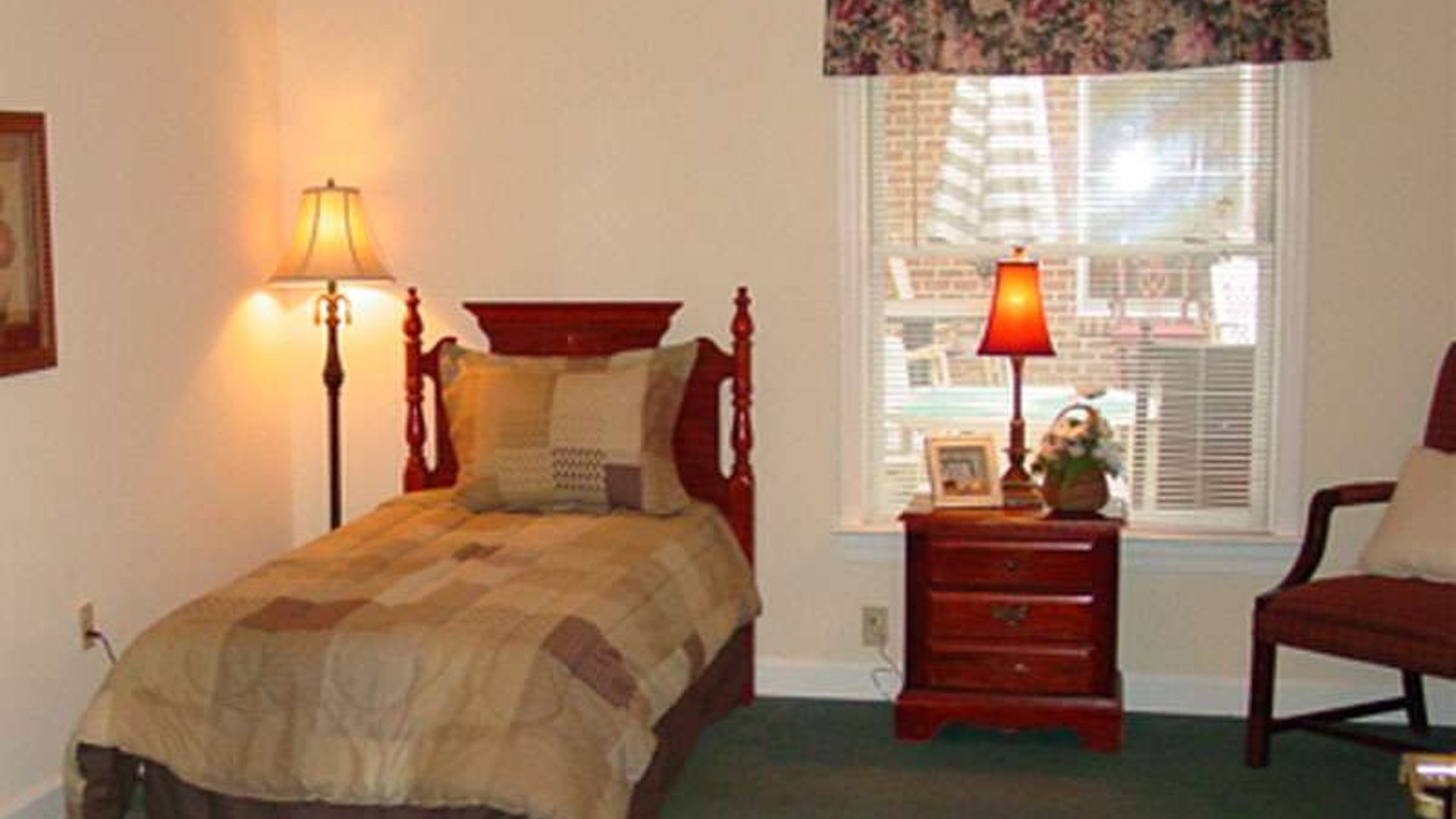 System.Collections.Generic.List`1[AFS.Common.Models.Photo] - Image 3