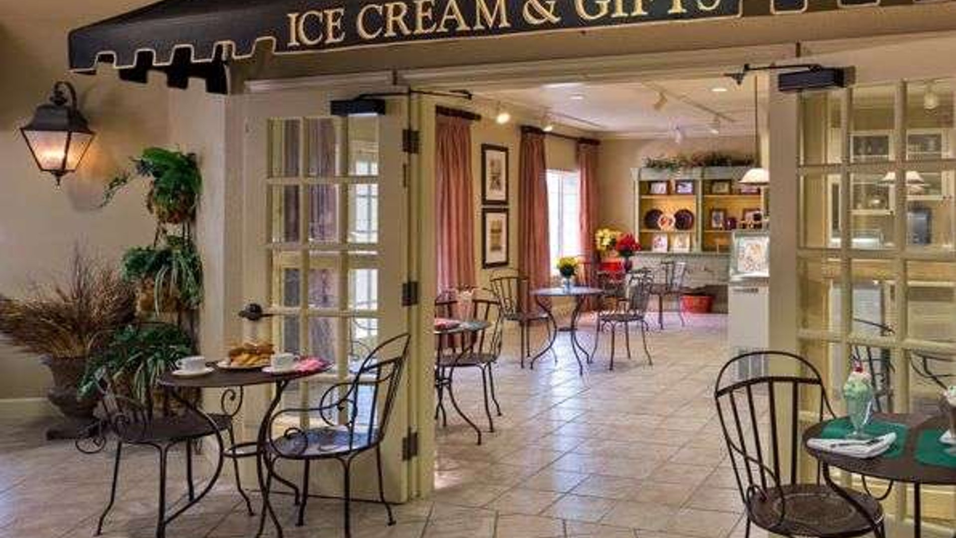 System.Collections.Generic.List`1[AFS.Common.Models.Photo] - Image 5