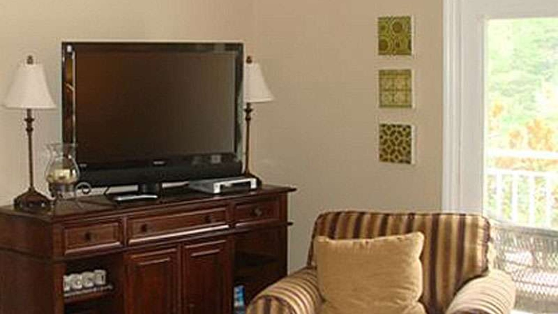 System.Collections.Generic.List`1[AFS.Common.Models.Photo] - Image 5