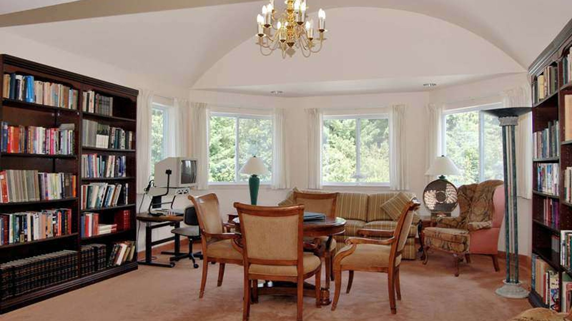 System.Collections.Generic.List`1[AFS.Common.Models.Photo] - Image 4