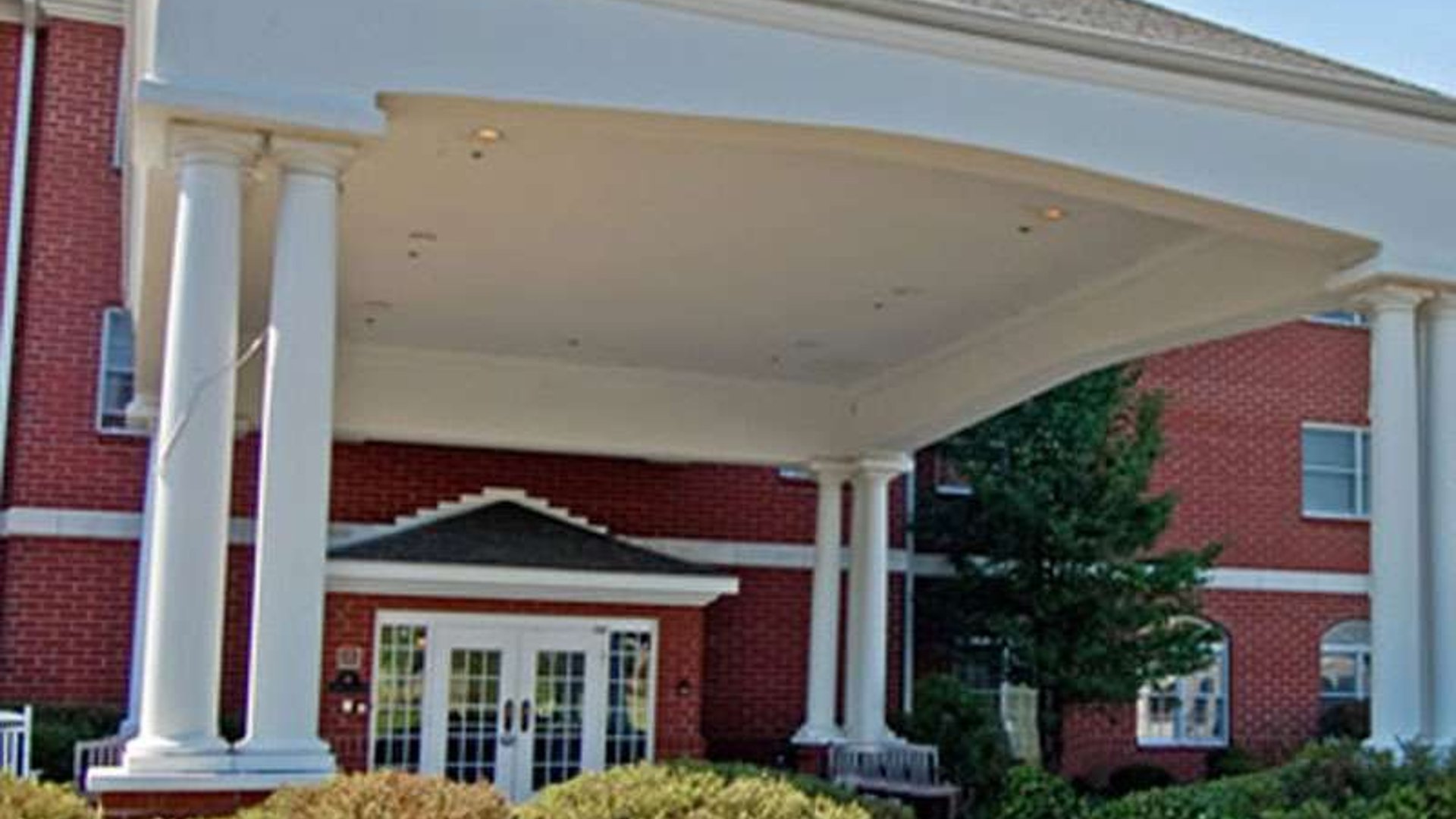 System.Collections.Generic.List`1[AFS.Common.Models.Photo] - Image 1