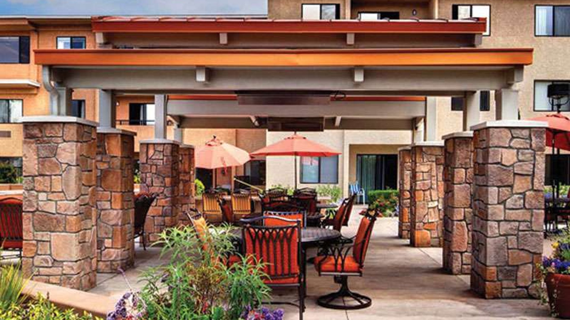 System.Collections.Generic.List`1[AFS.Common.Models.Photo] - Image 1