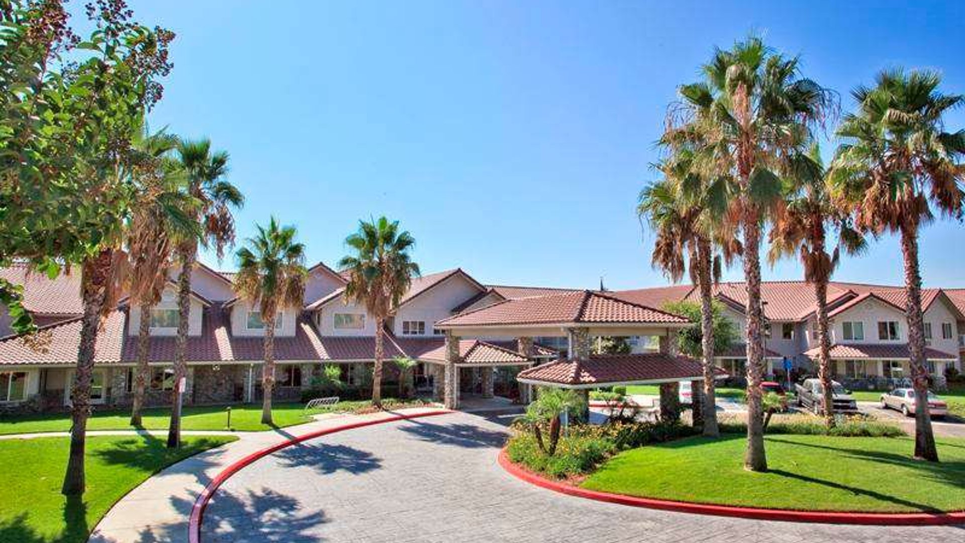 System.Collections.Generic.List`1[AFS.Common.Models.Photo] - Image 1