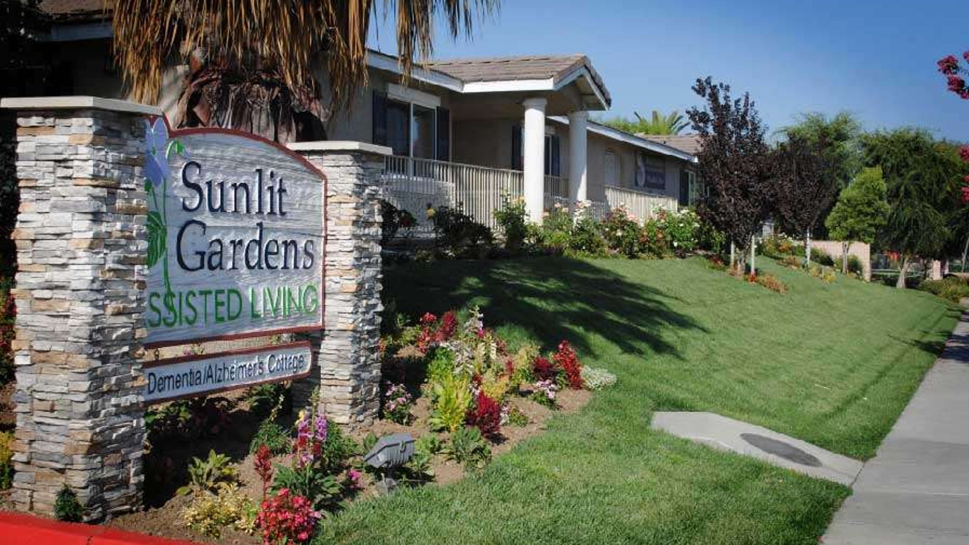 System.Collections.Generic.List`1[AFS.Common.Models.Photo] - Image 1