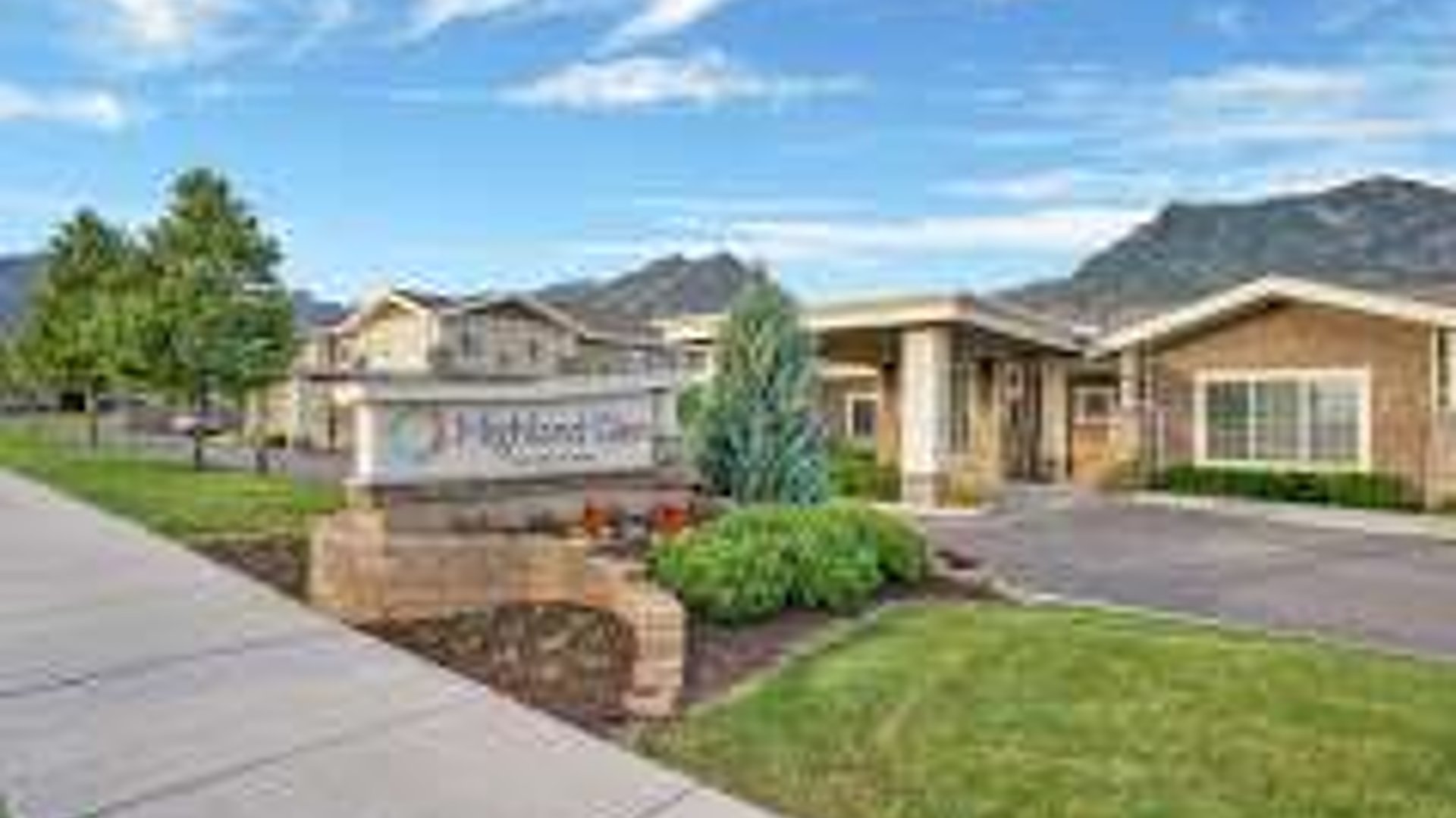 System.Collections.Generic.List`1[AFS.Common.Models.Photo] - Image 1