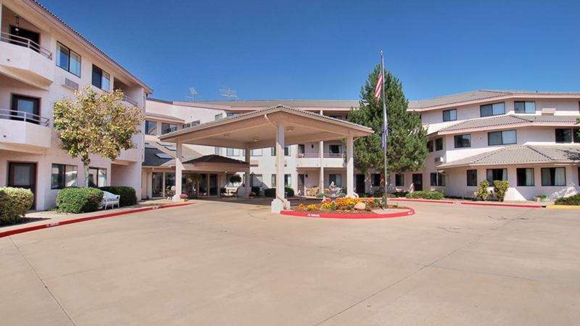 System.Collections.Generic.List`1[AFS.Common.Models.Photo] - Image 1