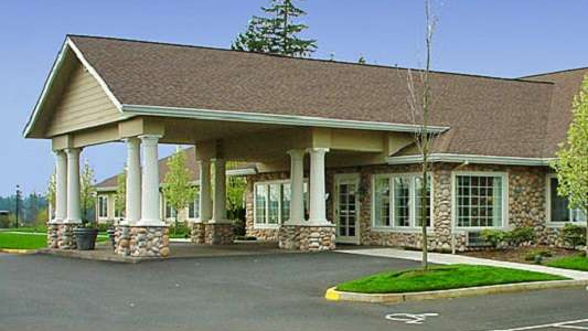 System.Collections.Generic.List`1[AFS.Common.Models.Photo] - Image 1