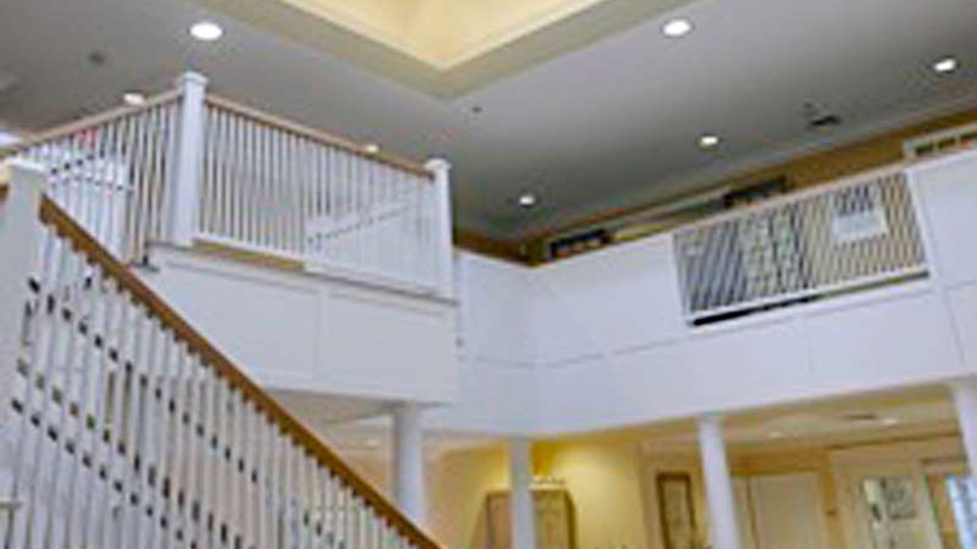 System.Collections.Generic.List`1[AFS.Common.Models.Photo] - Image 3