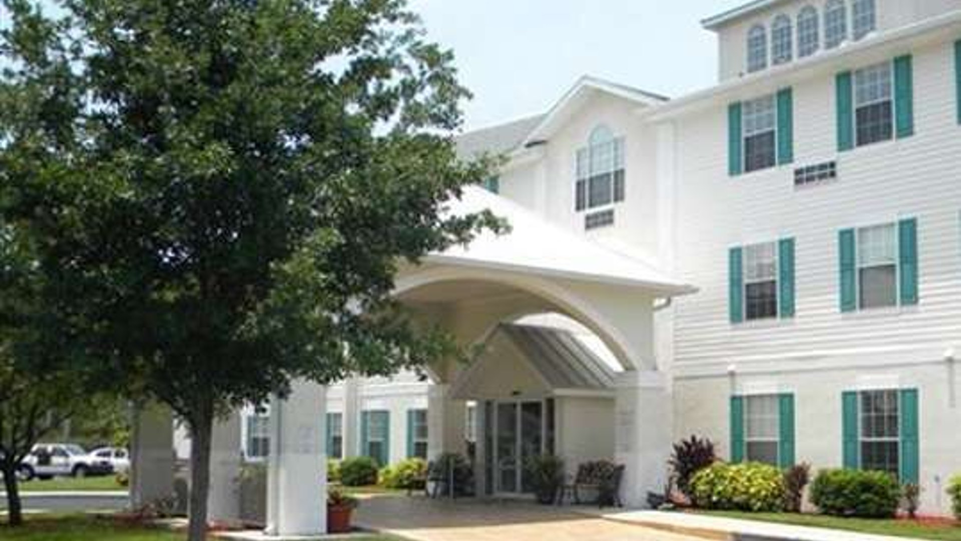 System.Collections.Generic.List`1[AFS.Common.Models.Photo] - Image 1