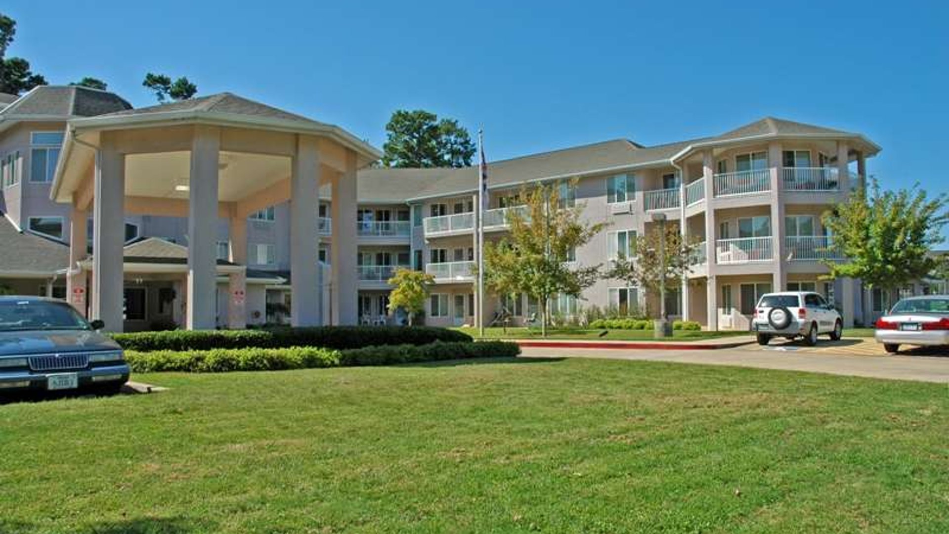 System.Collections.Generic.List`1[AFS.Common.Models.Photo] - Image 1