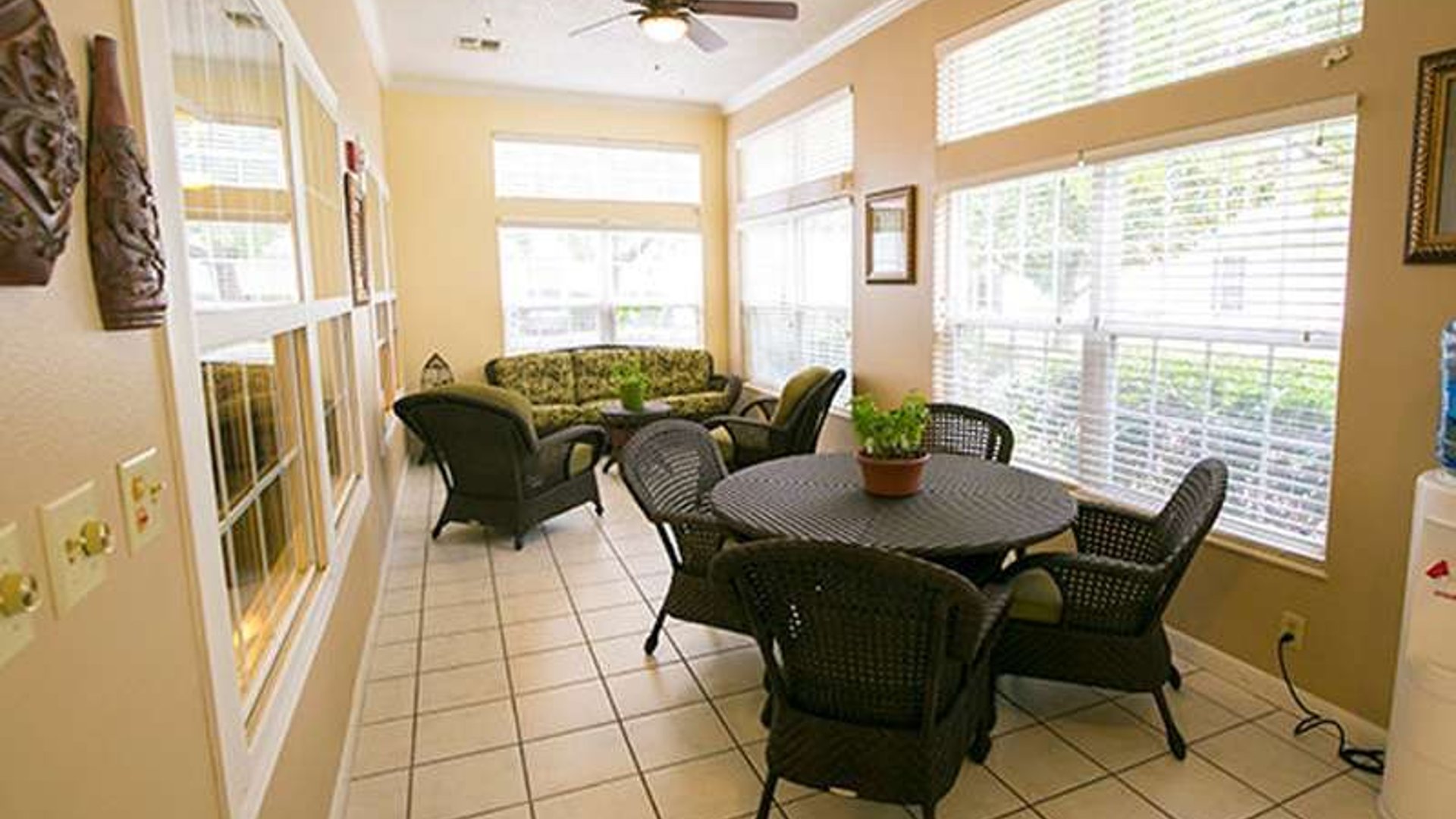 System.Collections.Generic.List`1[AFS.Common.Models.Photo] - Image 5