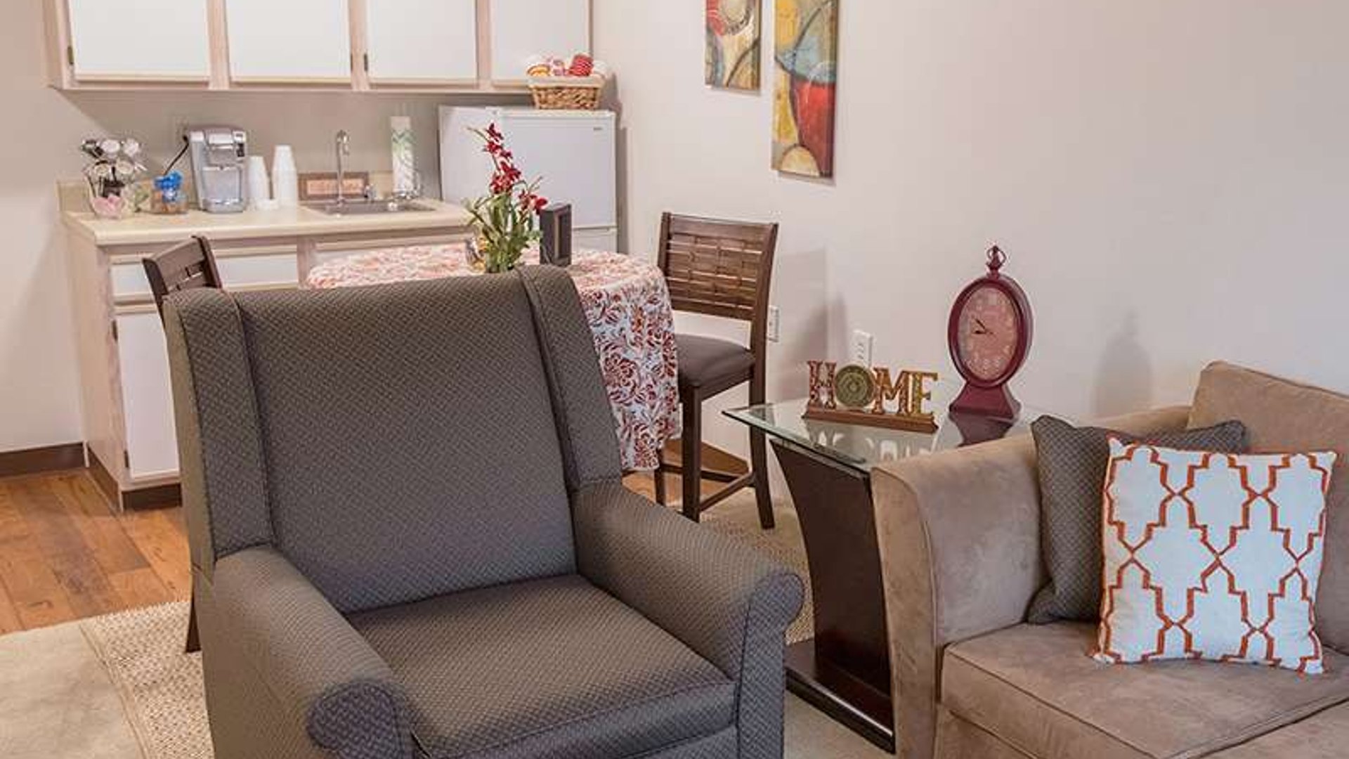 System.Collections.Generic.List`1[AFS.Common.Models.Photo] - Image 6