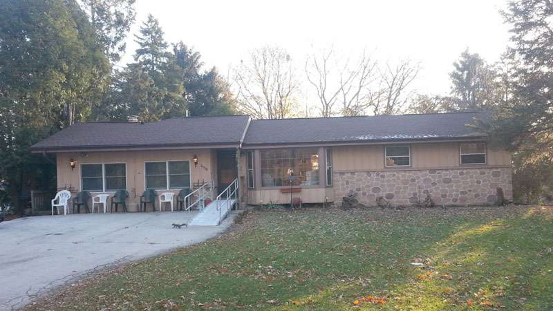 System.Collections.Generic.List`1[AFS.Common.Models.Photo] - Image 1